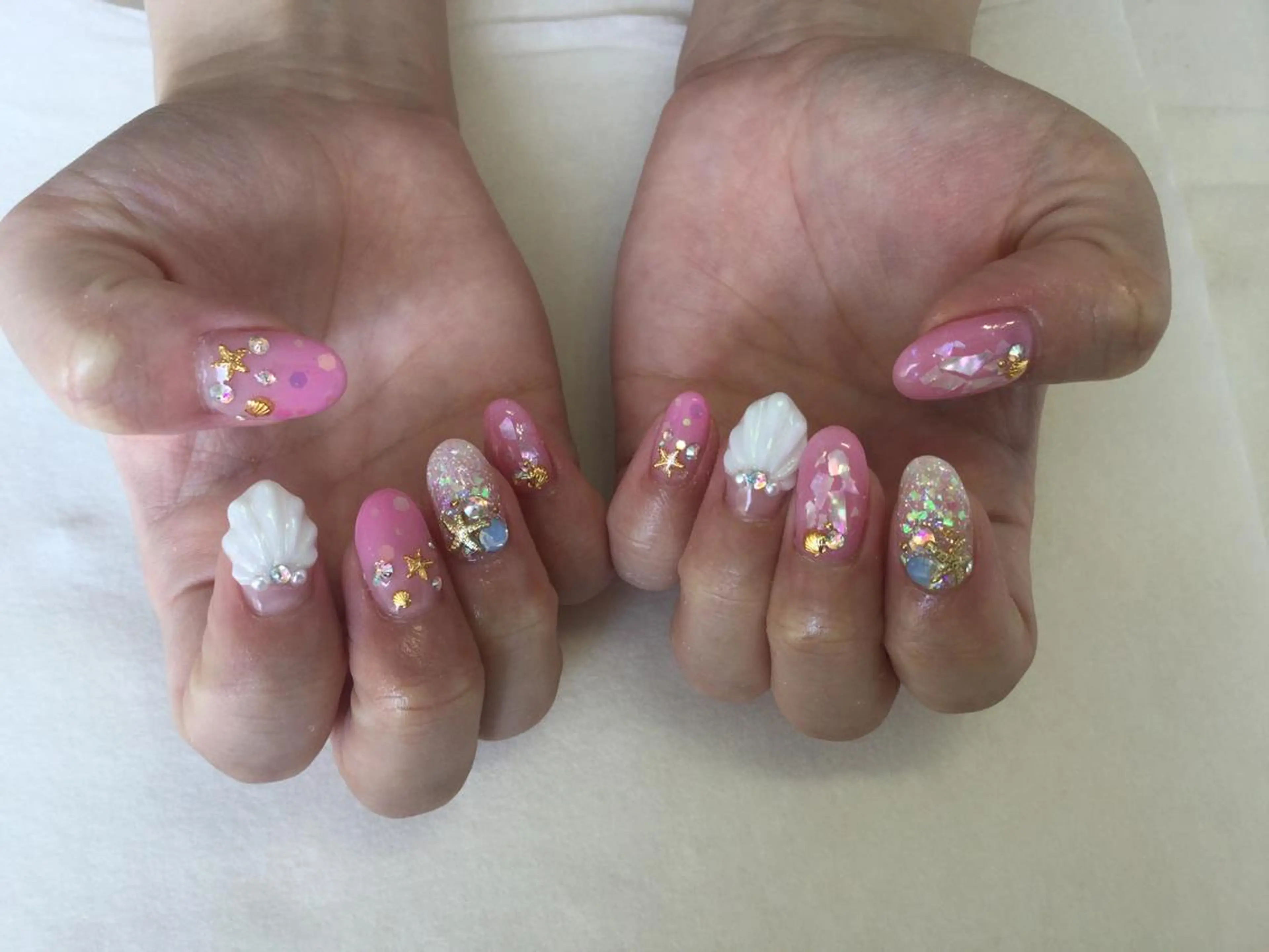 ネイル ハンドネイル 💎🐰 saki. m 🐰💎のネイルデザイン