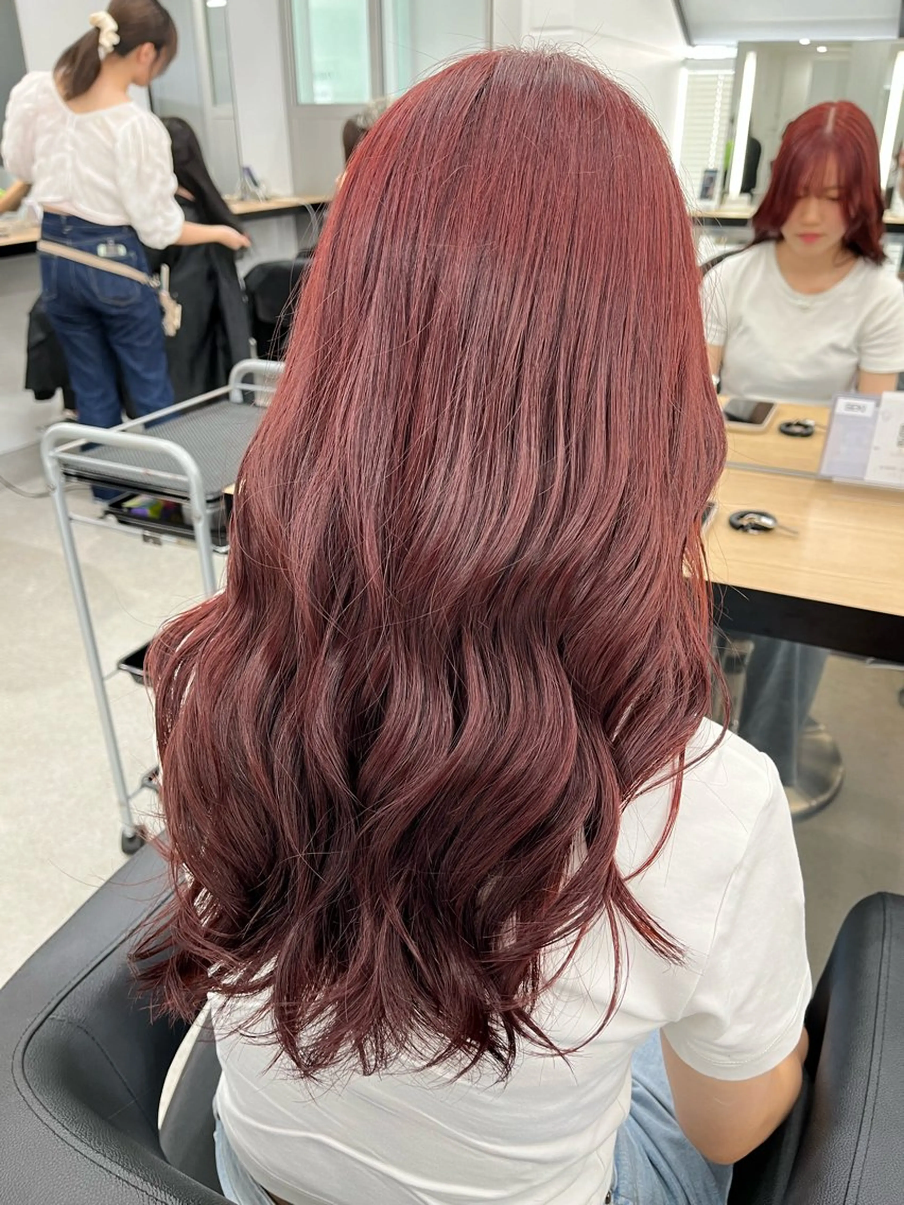 セミロング カラー レッドカラー 縮毛矯正/ハイトーン /パーマ/せき🧸のヘアスタイル