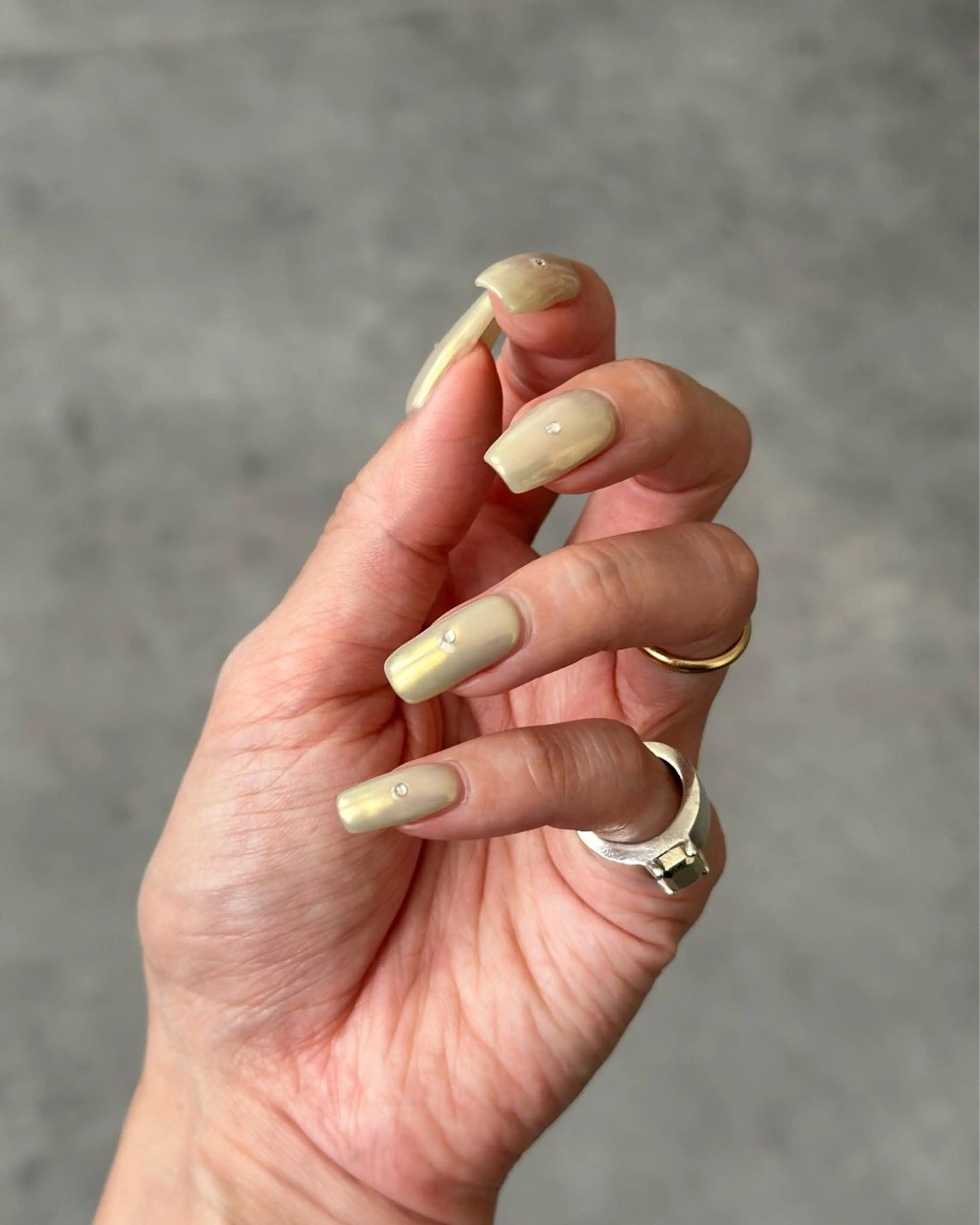 ネイル オーロラネイル ストーンネイル ハンドネイル フットネイル kiii.__ ✴︎*のネイルデザイン