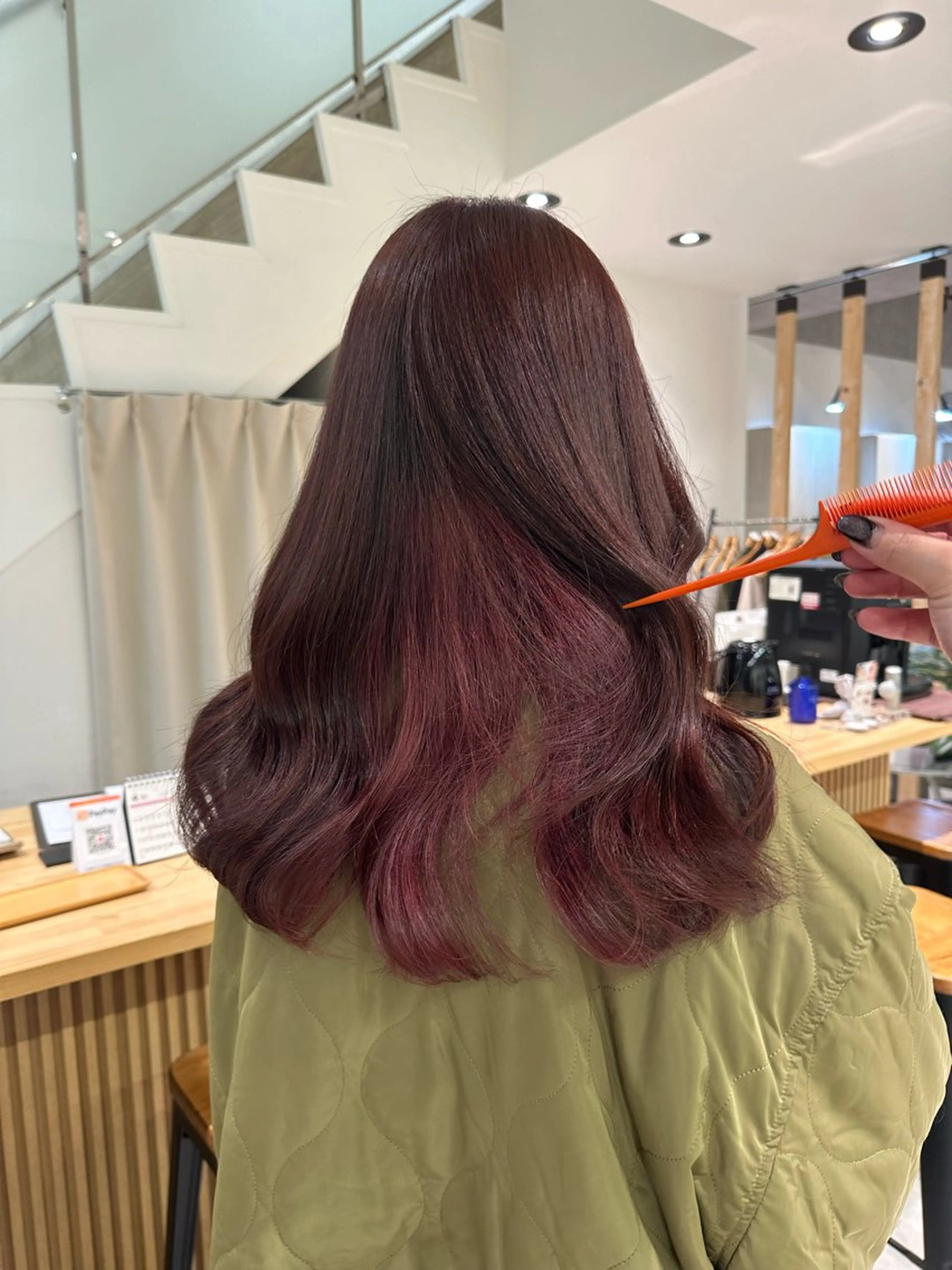 ロング omocha umiのヘアスタイル