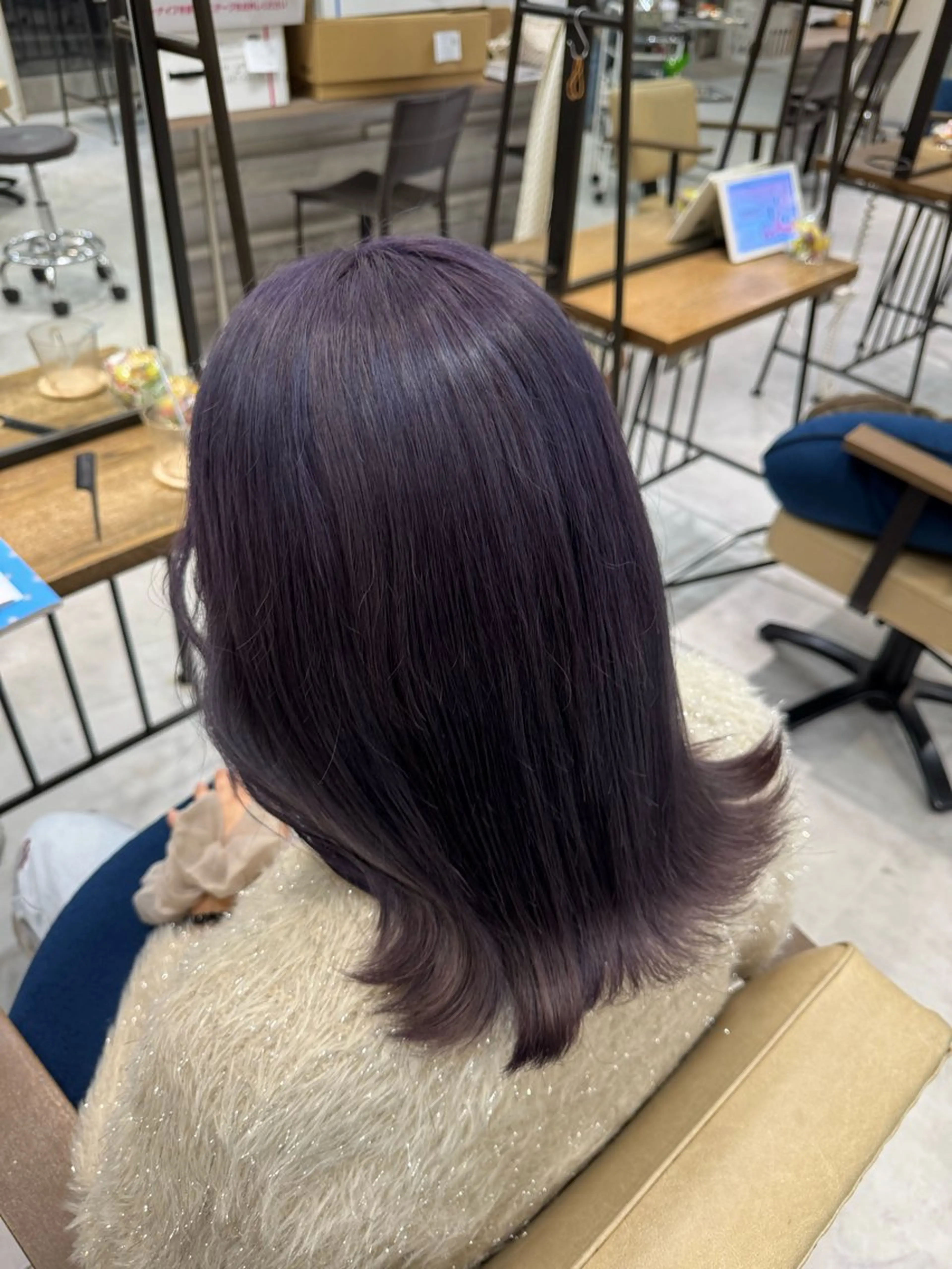 セミロング カラー ブリーチ ラベンダーカラー Ouka/Wカラー/ 大人艶カラーのヘアスタイル