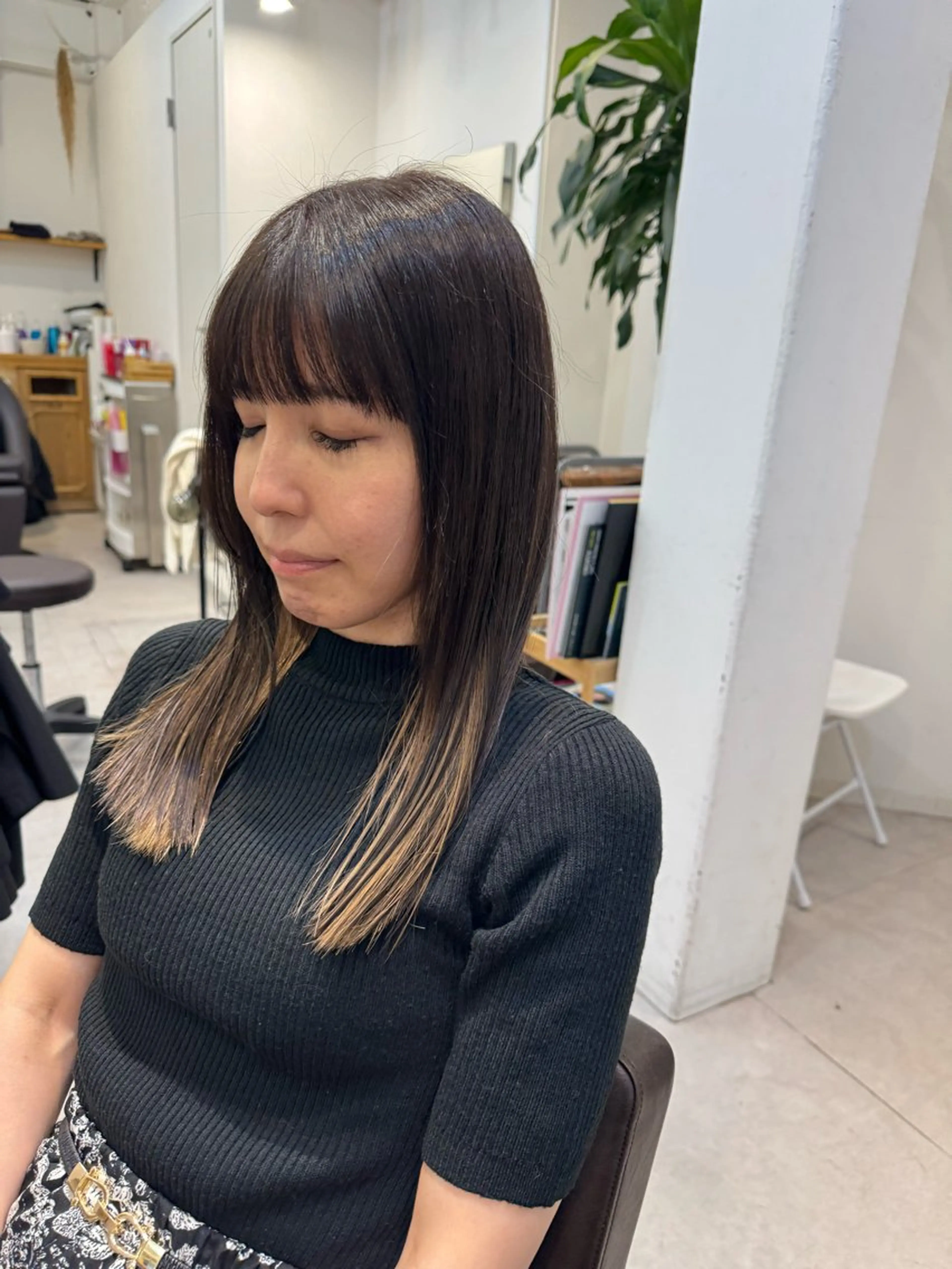 ミディアム カラー インナーカラー ヘアカラー トリートメント 似合う髪型が 分からない方へのヘアスタイル