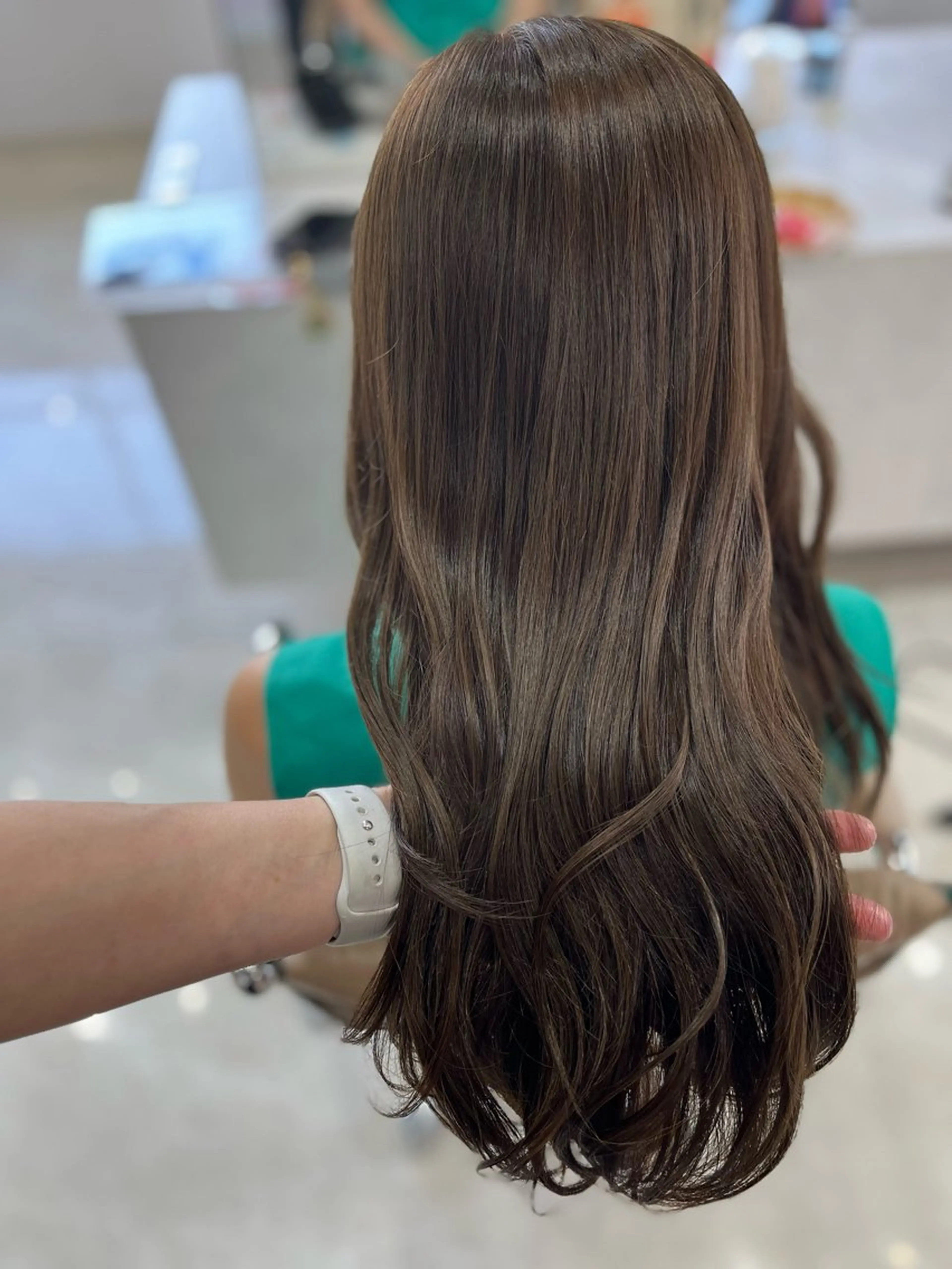 ロング カラー ベージュカラー オリーブベージュ ヘアカラー トリートメント 🫧ぷる艶カラー🫧 Yuubi🦩のヘアスタイル