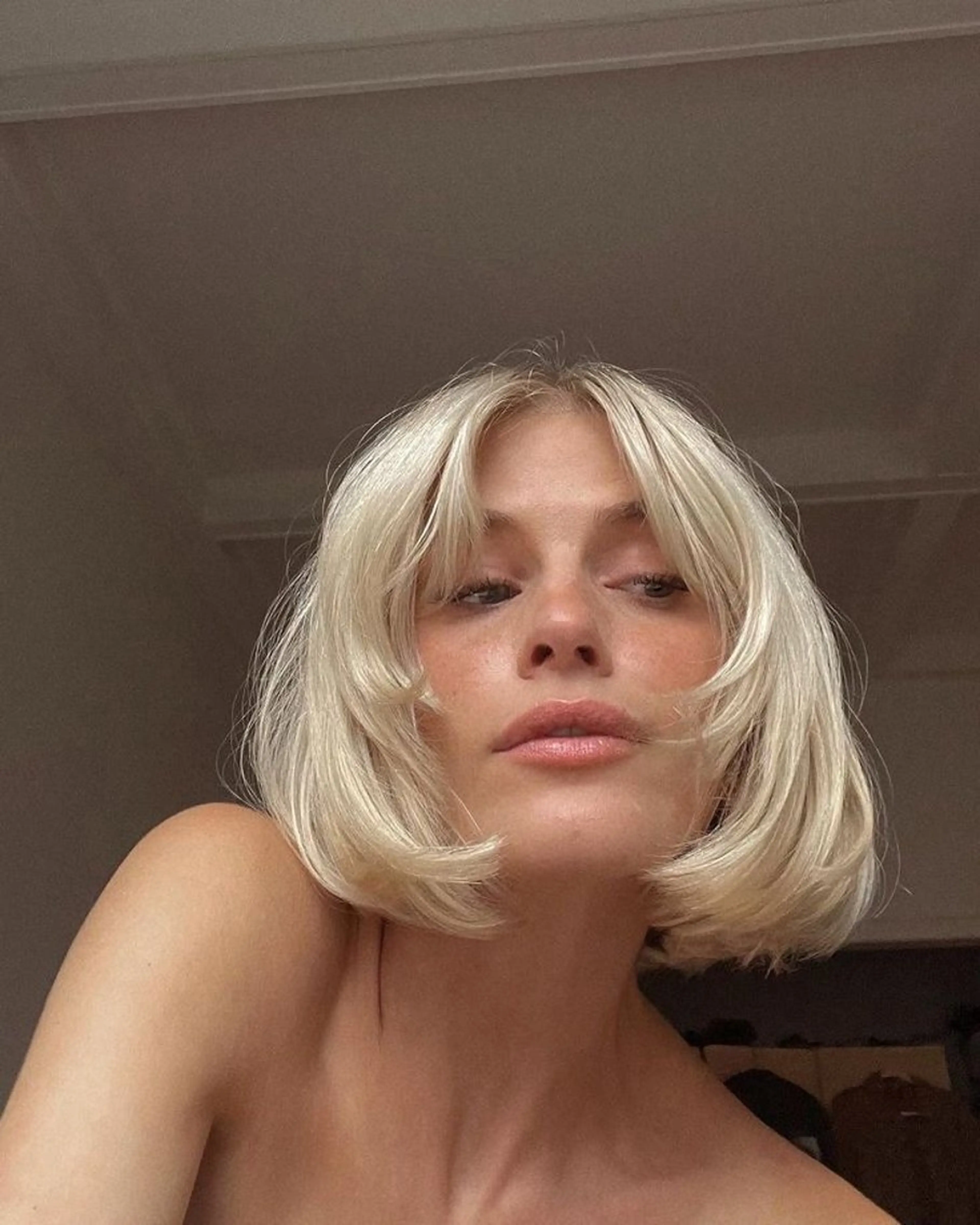 ショート カラー カット ヘアカラー Saaya/レイヤー /ブリーチ/ブロンドのヘアスタイル