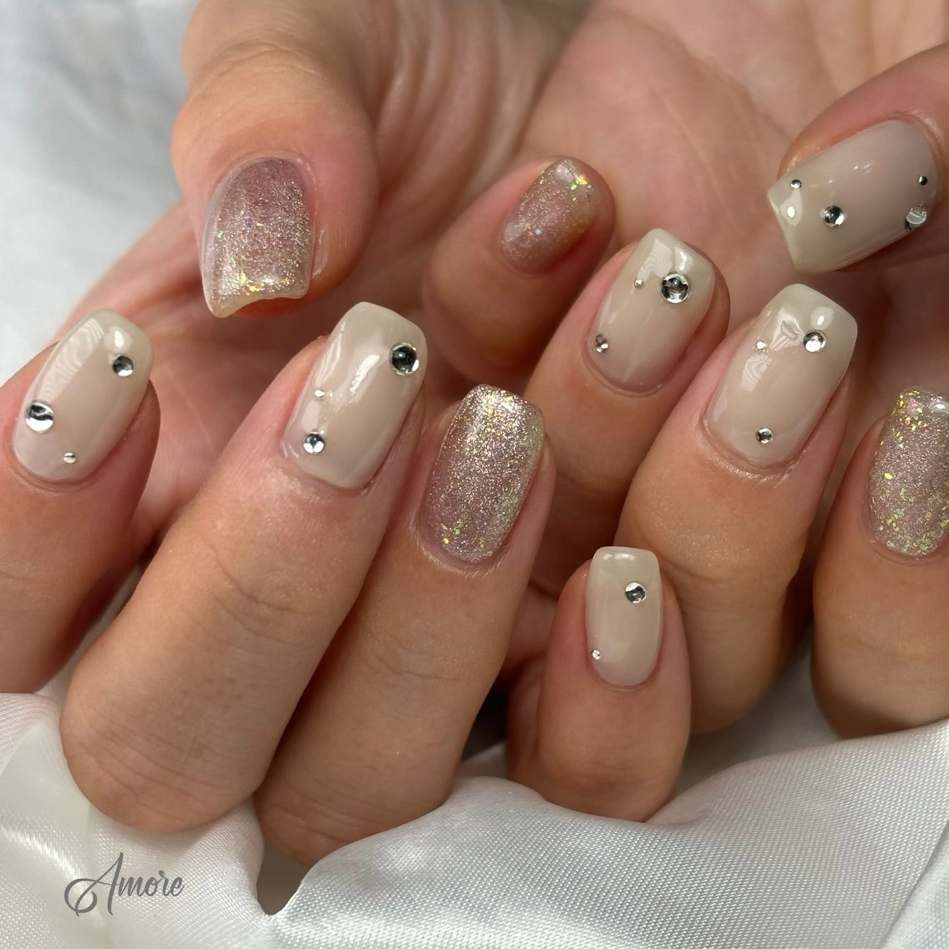 ネイル ジェルネイル キラキラネイル 韓国ネイル マグネットネイル パラジェル You kyehwaのネイルデザイン