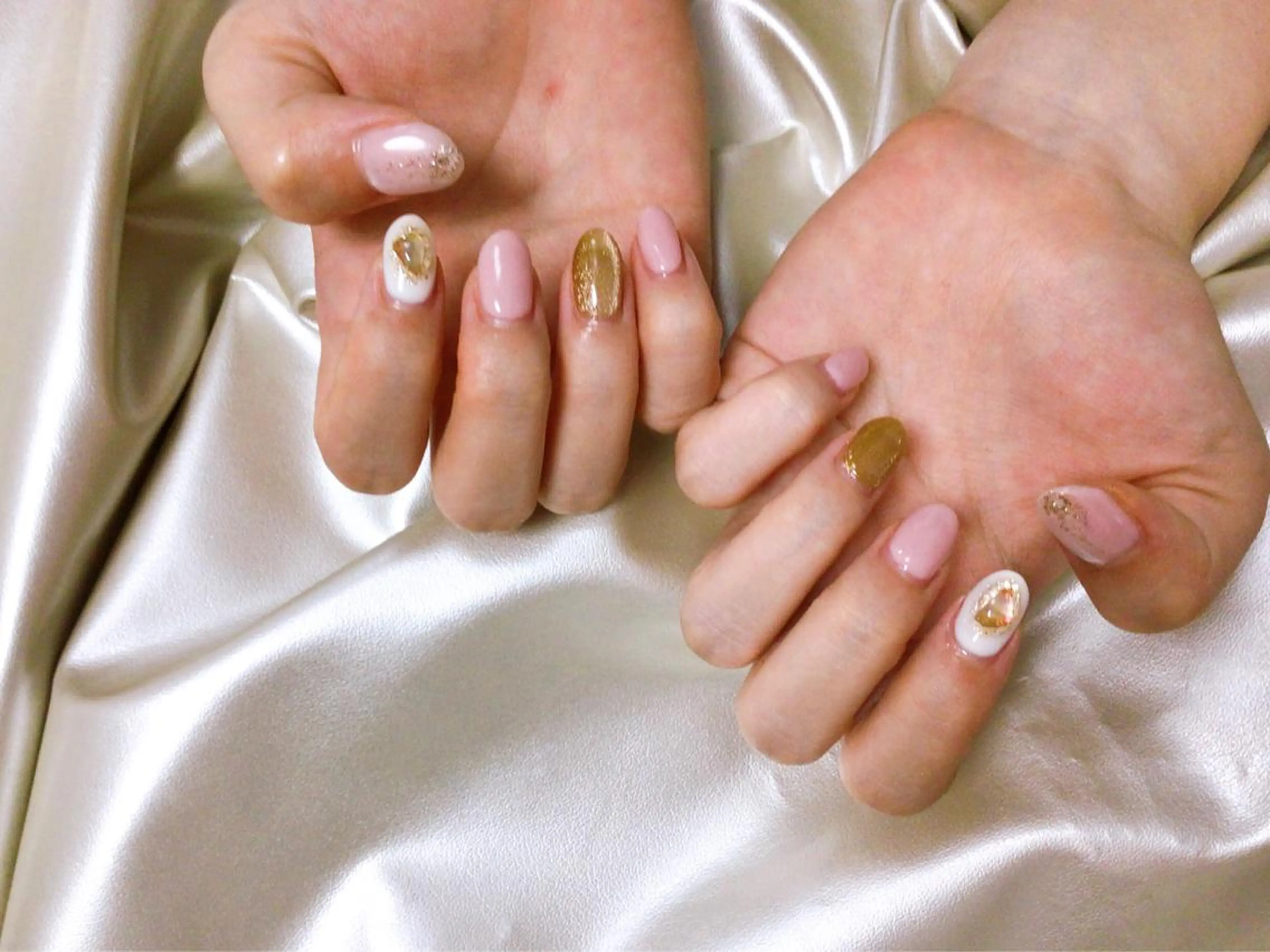 ネイル mogunail &blowのネイルデザイン