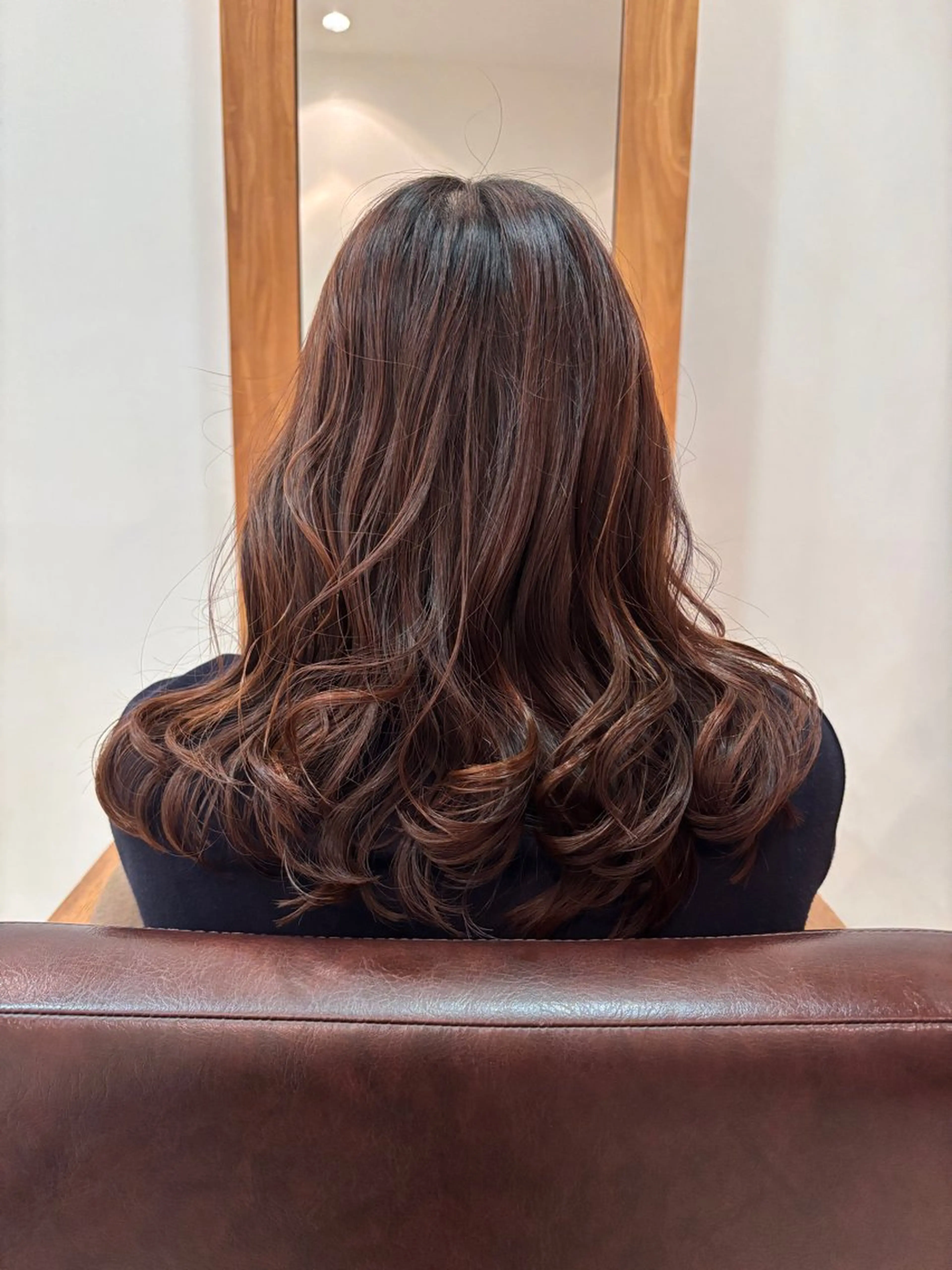 ロング 吉井 愛のヘアスタイル