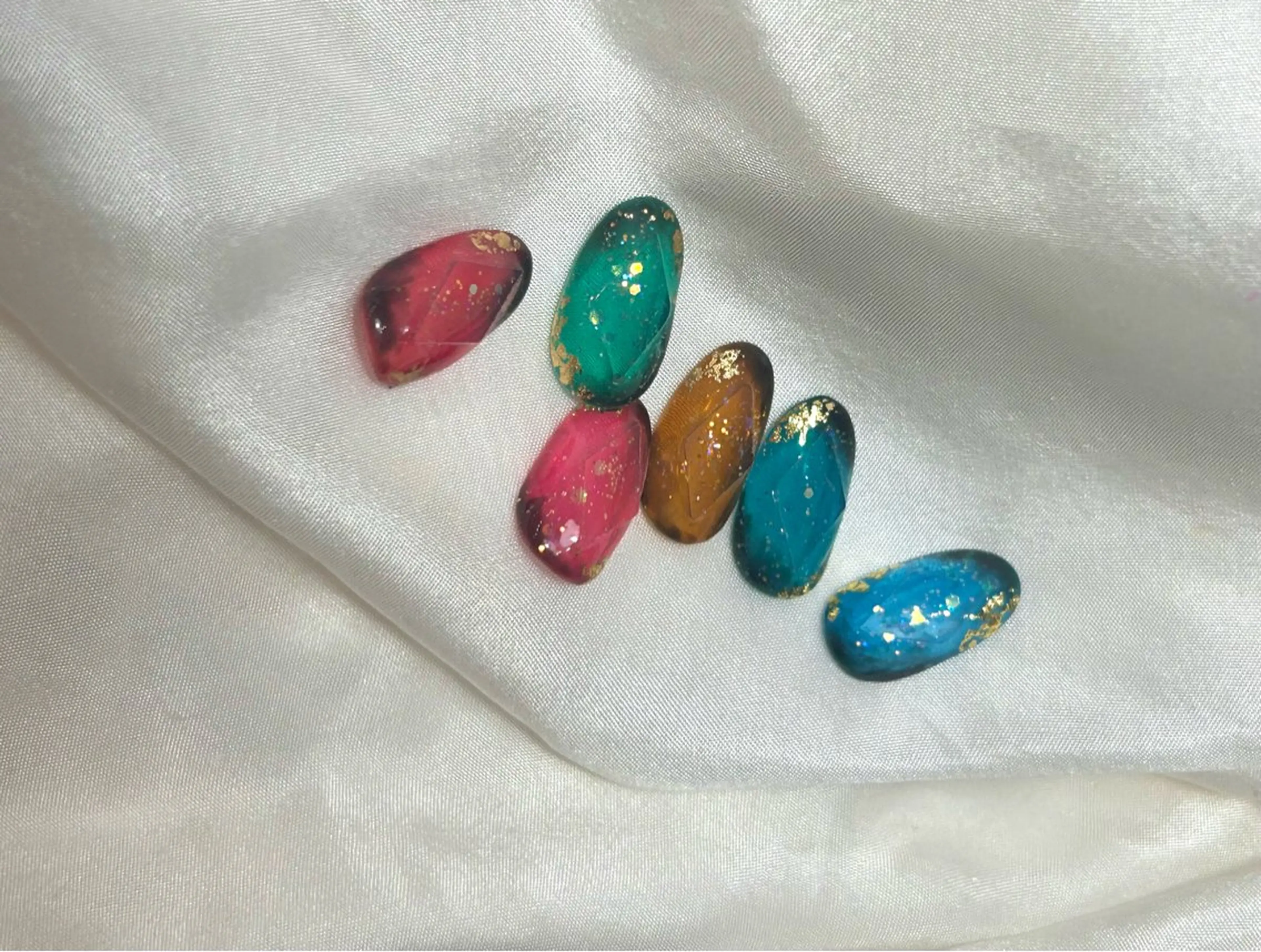 ️🩵平日17時まで限定価格️🩵90分💎宝石ネイル💎ワンカラー+片手1本ずつ宝石(数人限定)の写真