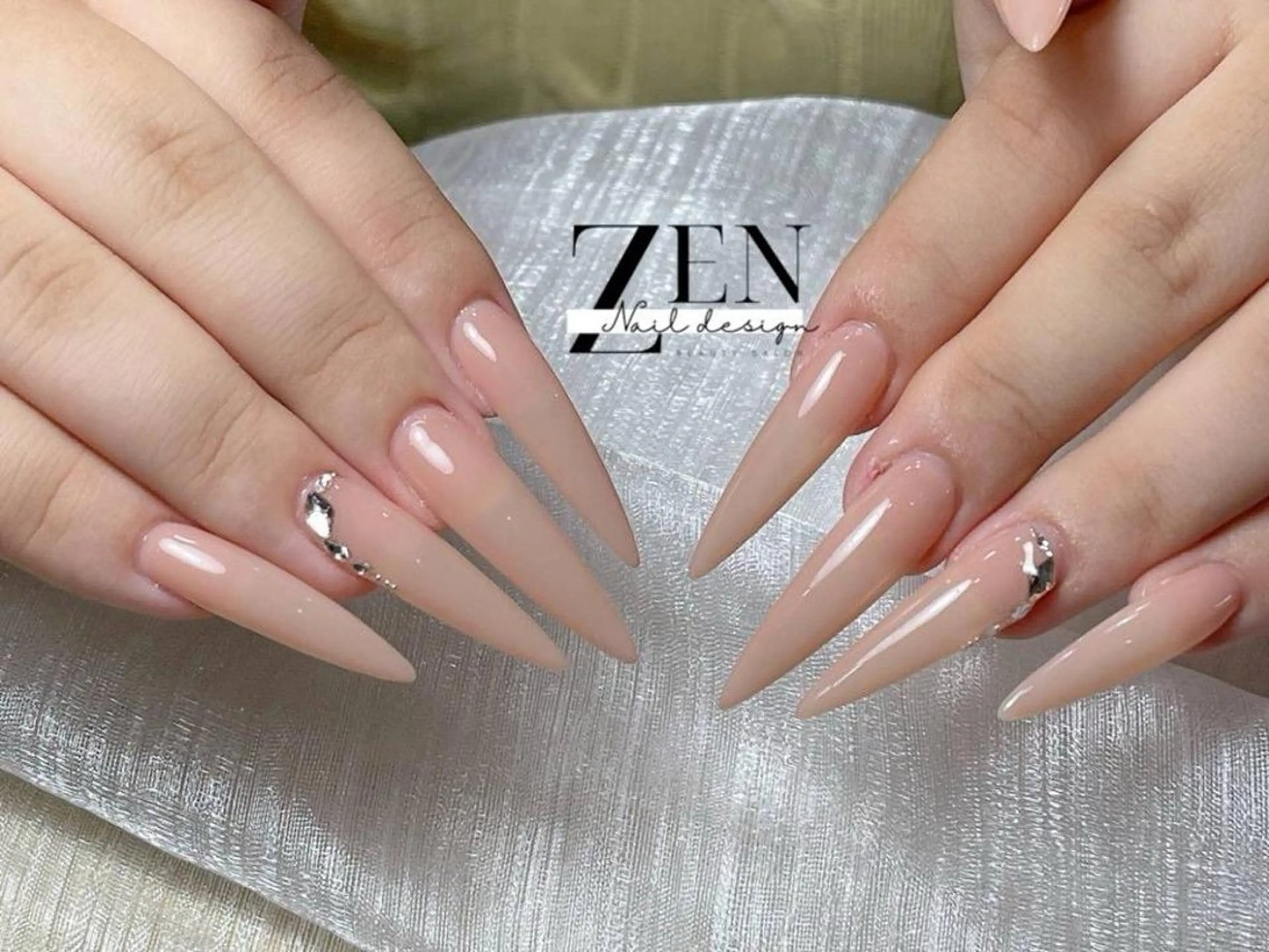 ネイル チークネイル 長さ出し フレンチネイル 韓国ネイル マグネットネイル ハンドネイル Zen Nail Design 池袋のネイルデザイン