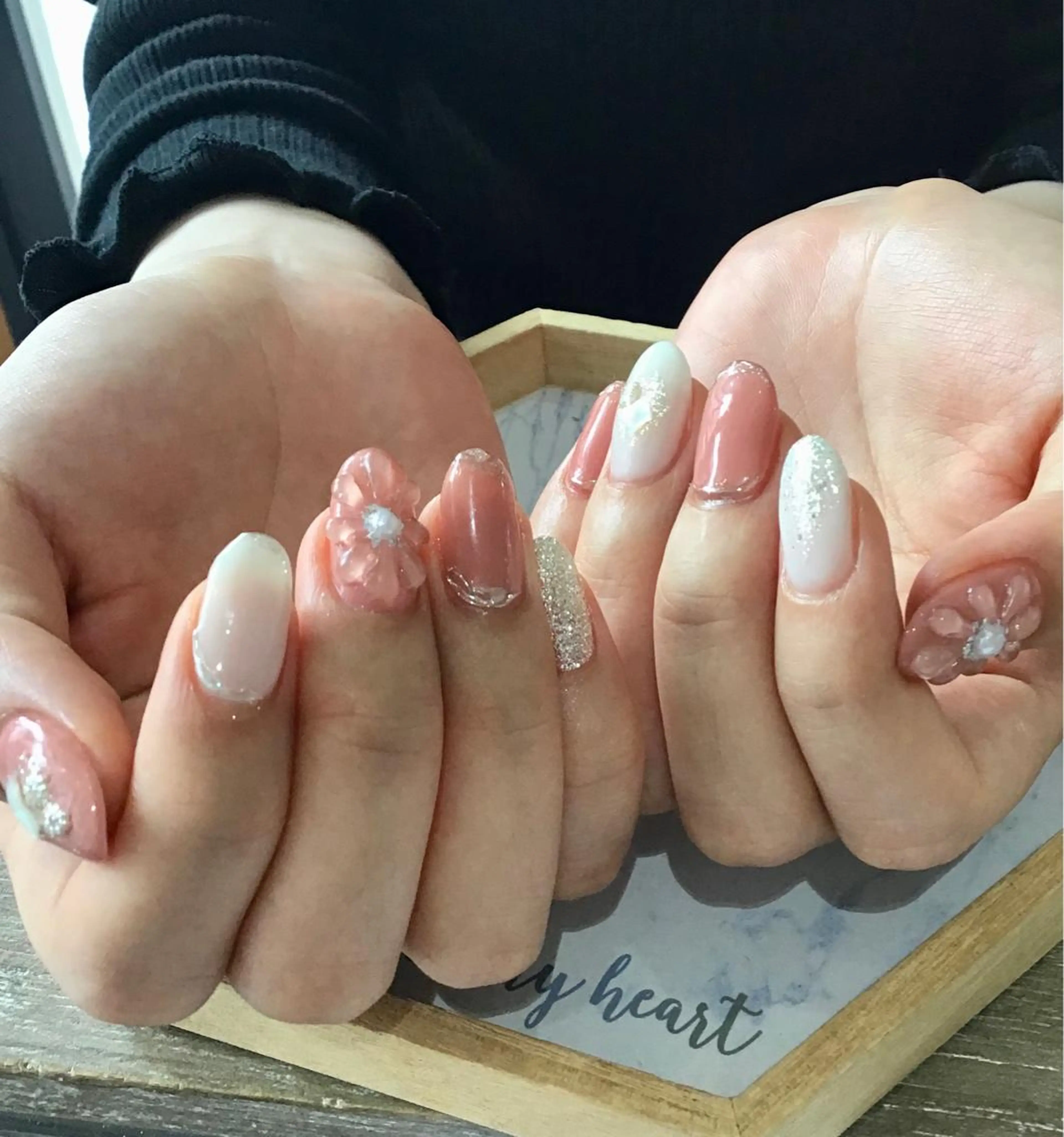 ネイル ハンドネイル Nest 平出のネイルデザイン