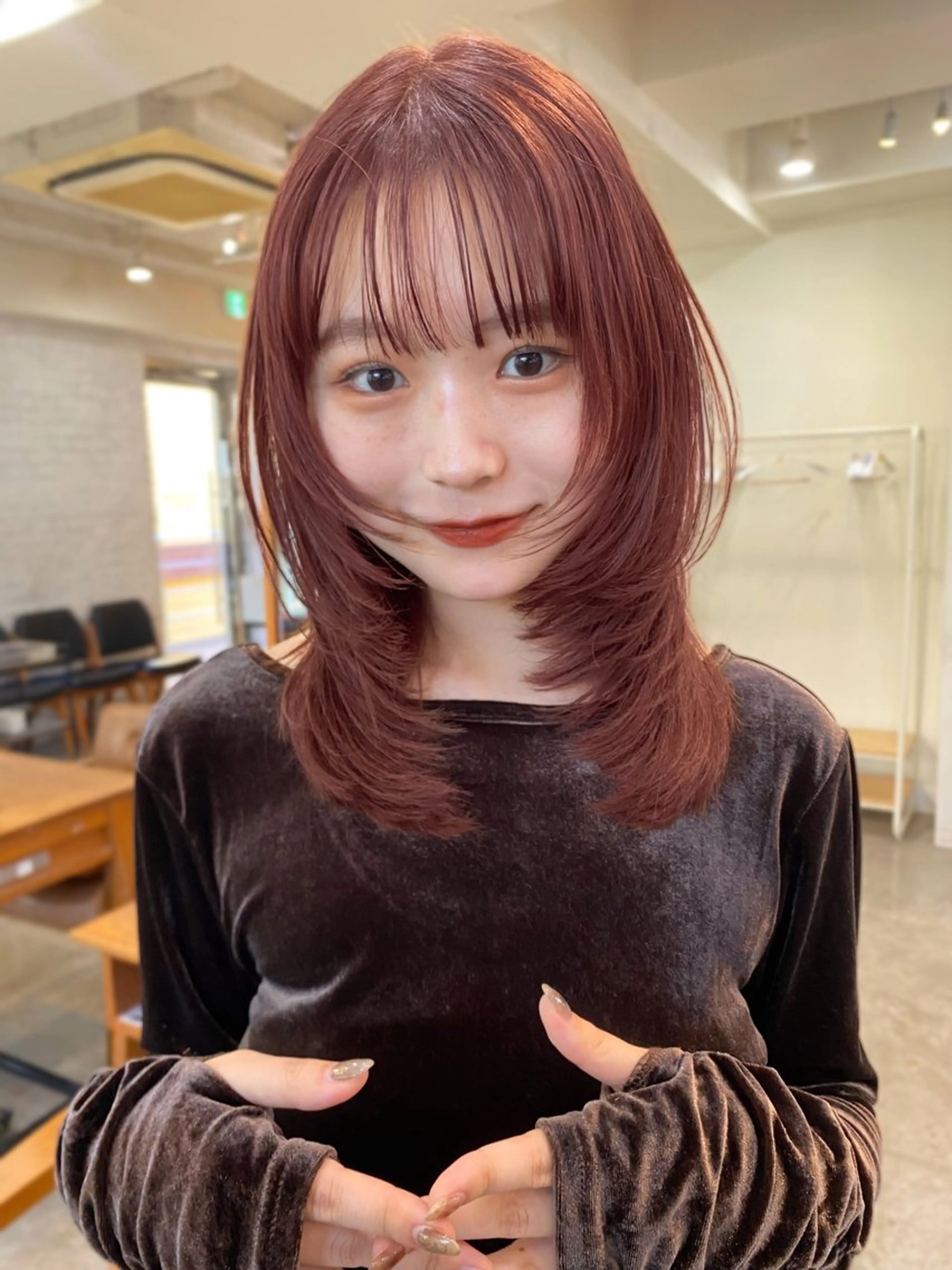 ミディアム カラー ベージュカラー ピンクカラー ピンクベージュ レイヤーカット カット ヘアカラー トリートメント shiori/暖色/ レイヤー/似合わせのヘアスタイル