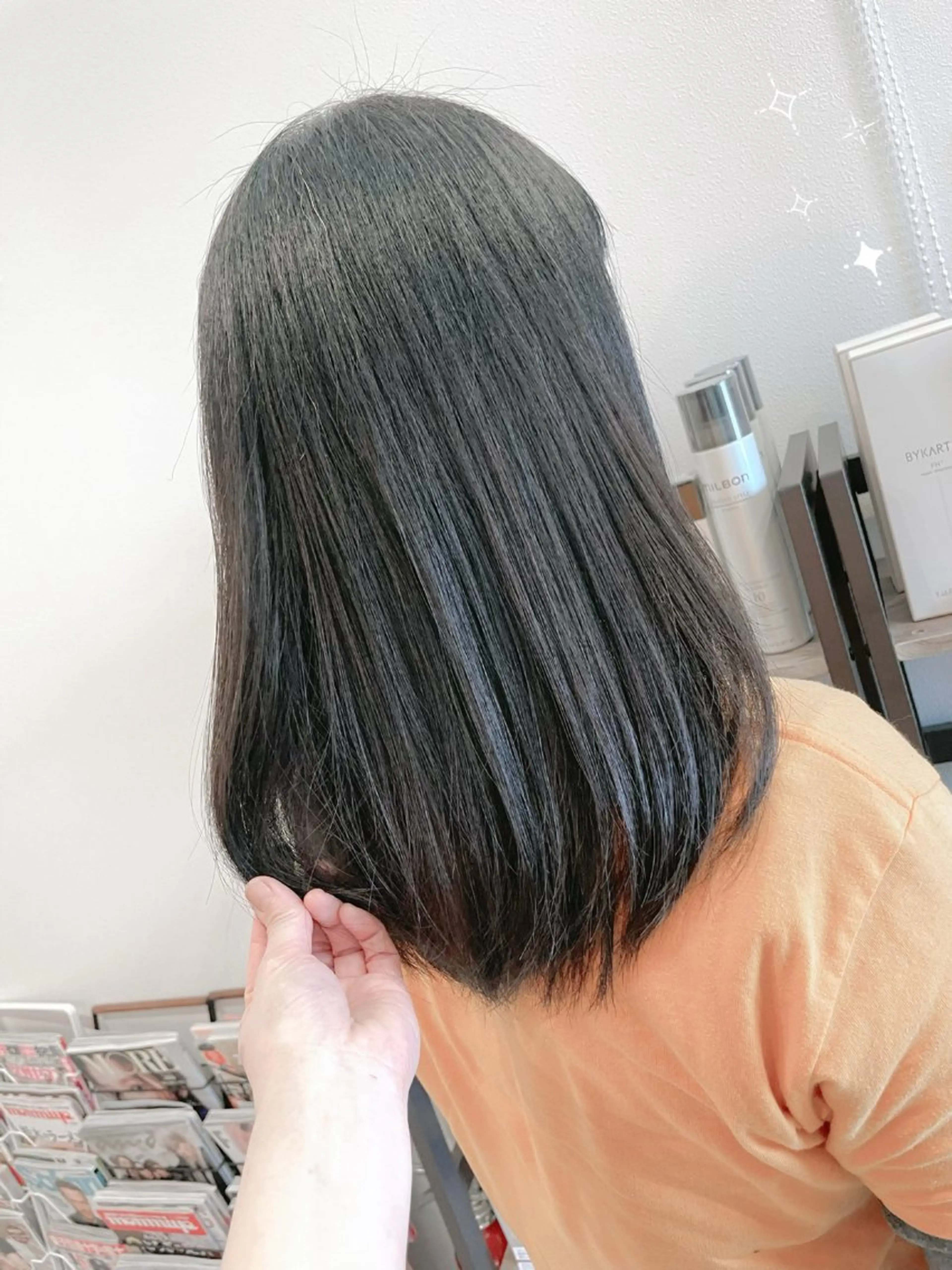 セミロング no4ナチュラル戸祭所属・山越 美裕樹のヘアスタイル