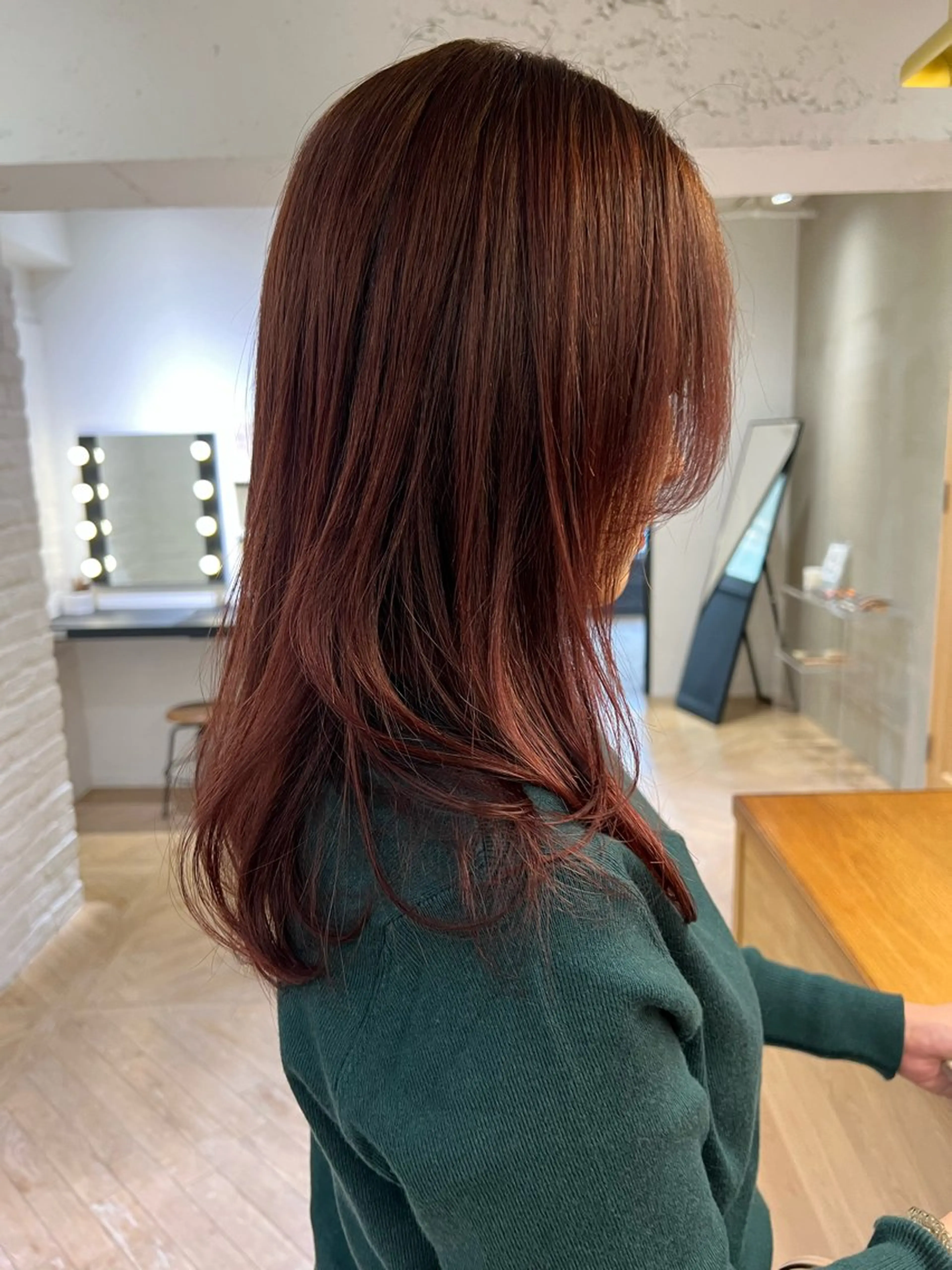 ミディアム ピンクブラウン ヘアカラー トリートメント 似合わせレイヤー ＆透明感カラーのヘアスタイル