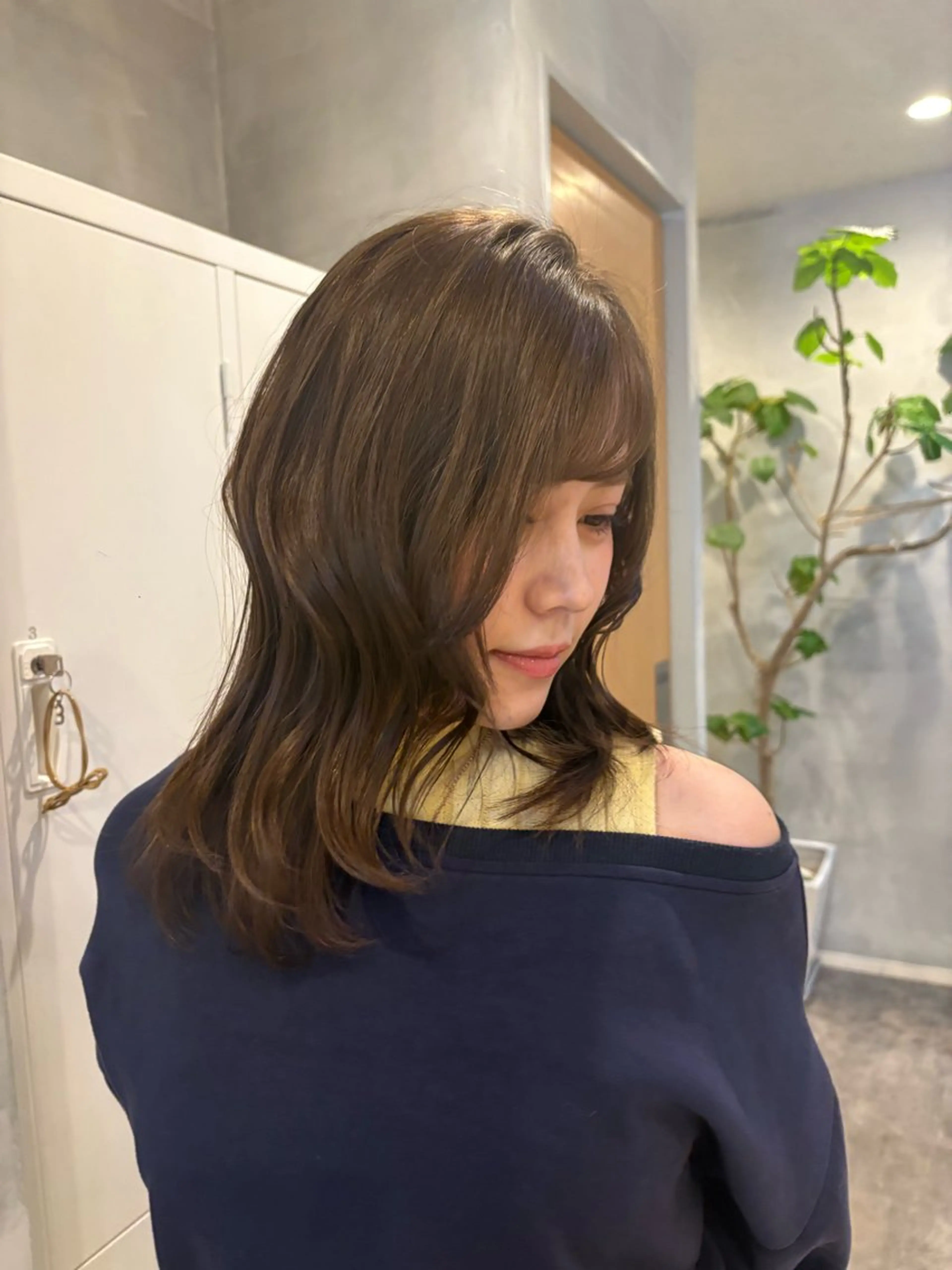 ミディアム カラー ヘアカラー 佐伯 美麗のヘアスタイル
