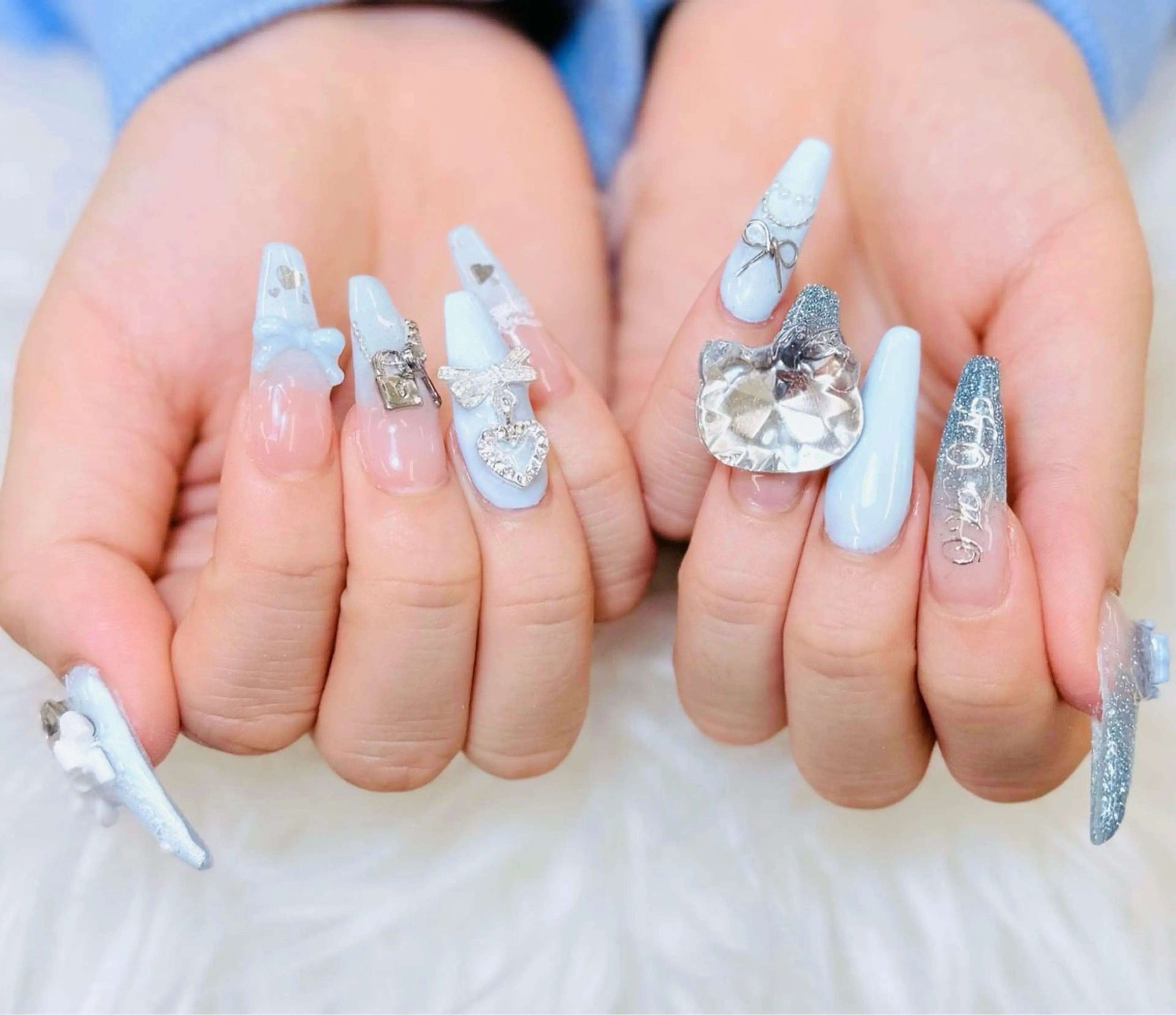 ネイル チークネイル 長さ出し フラッシュネイル フレンチネイル グラデーション ハンドネイル NGUYEN DUNGのネイルデザイン