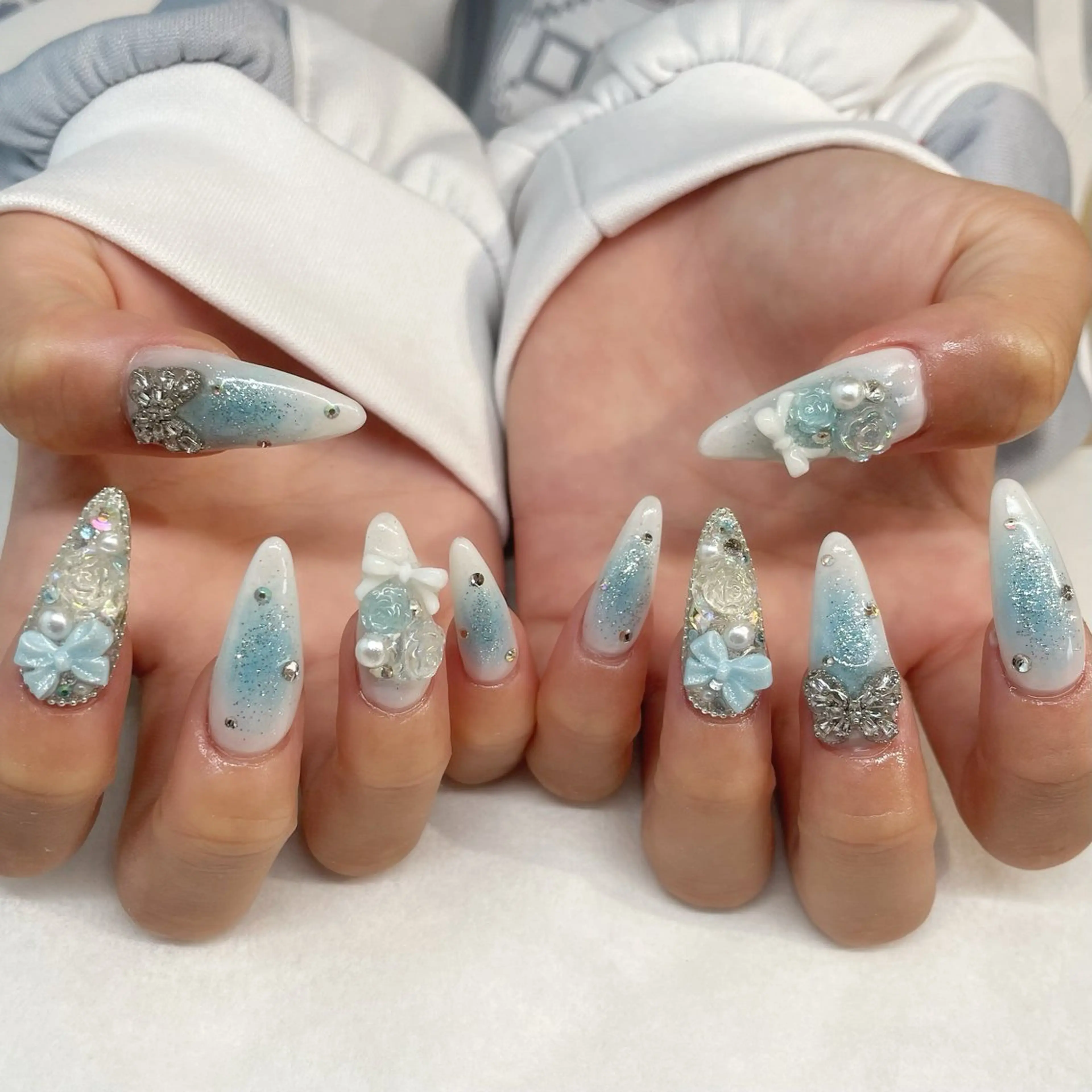 ネイル ハンドネイル 💎🐰 saki. m 🐰💎のネイルデザイン