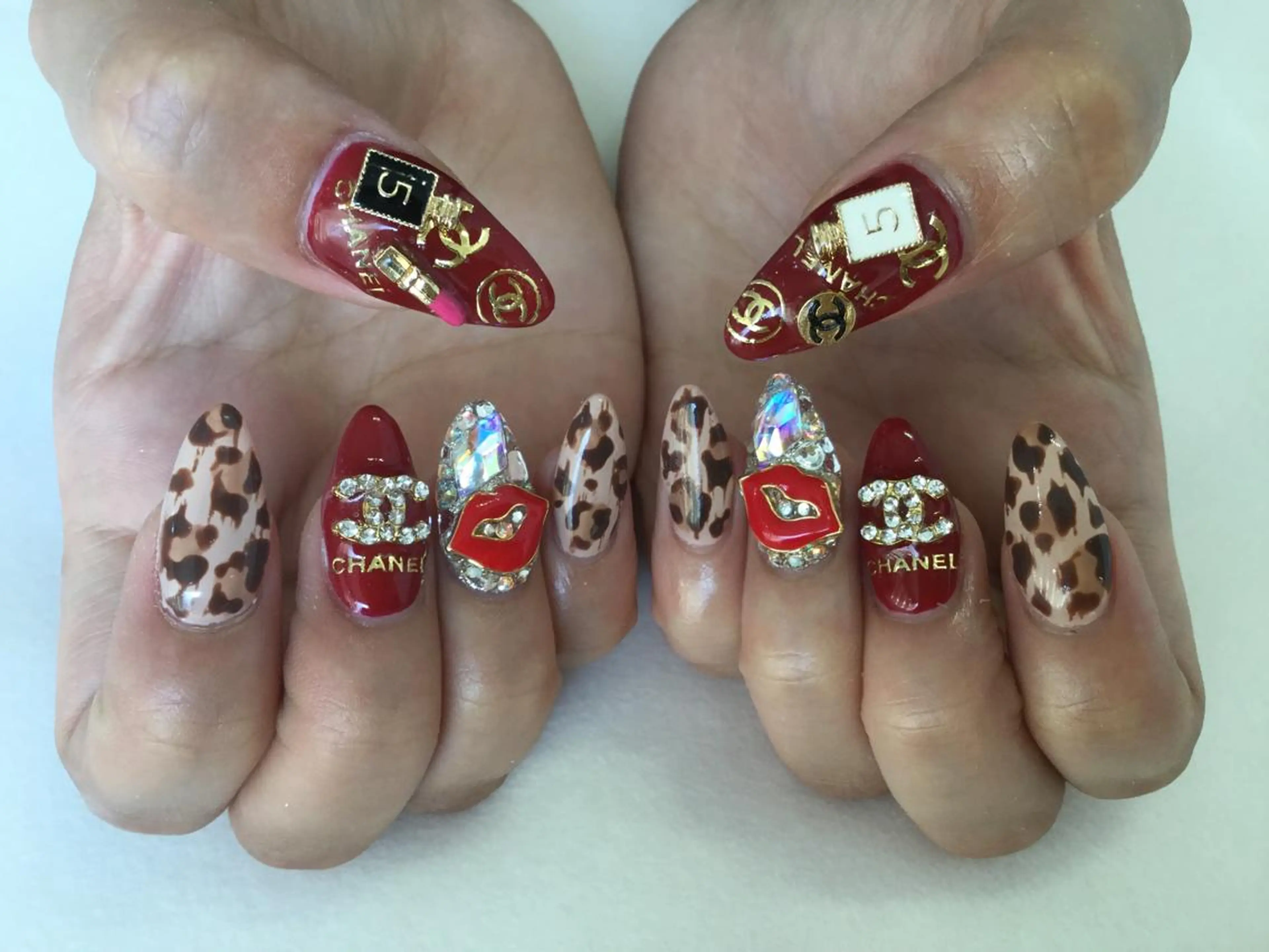 ネイル ハンドネイル 💎🐰 saki. m 🐰💎のネイルデザイン