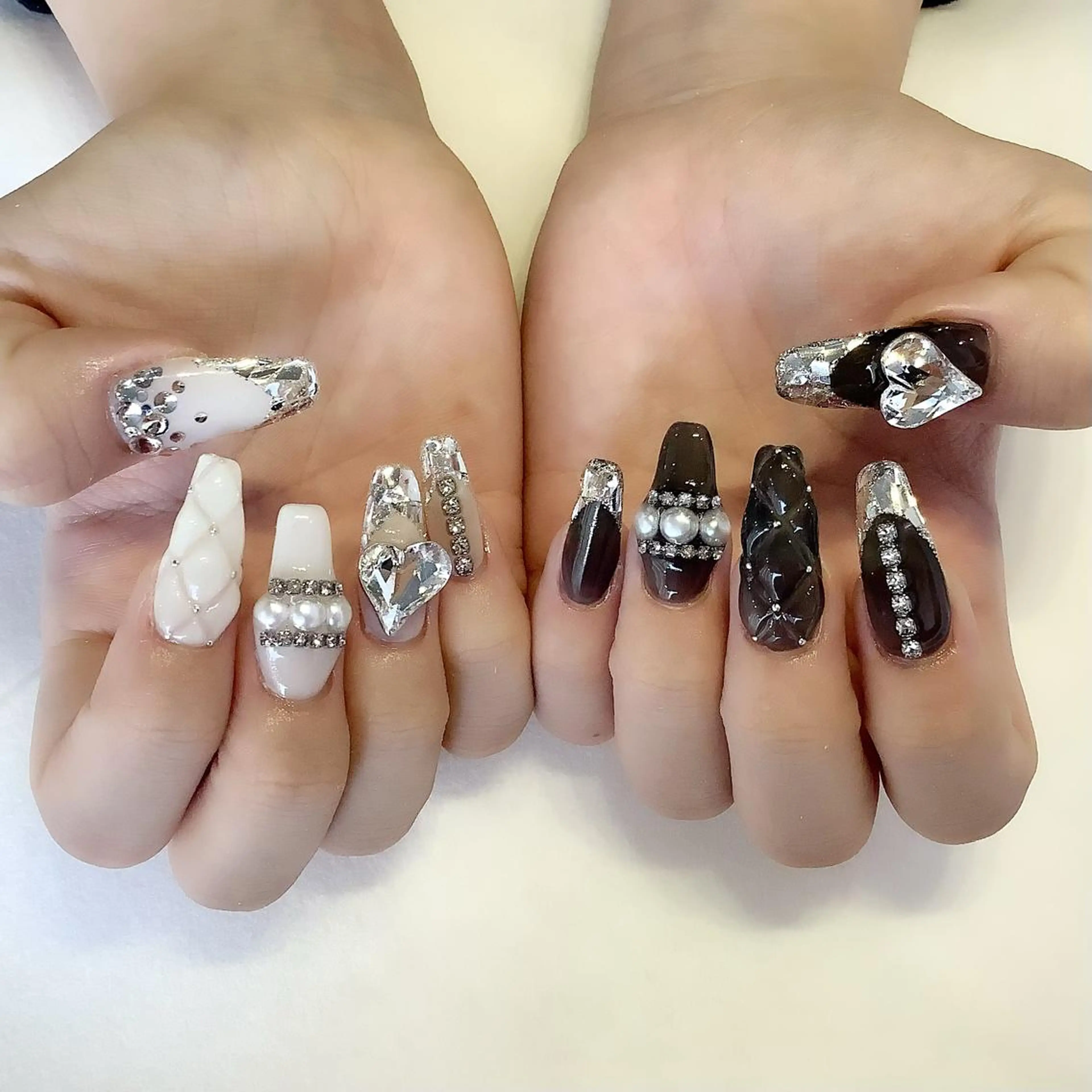 ネイル ハンドネイル 💎🐰 saki. m 🐰💎のネイルデザイン