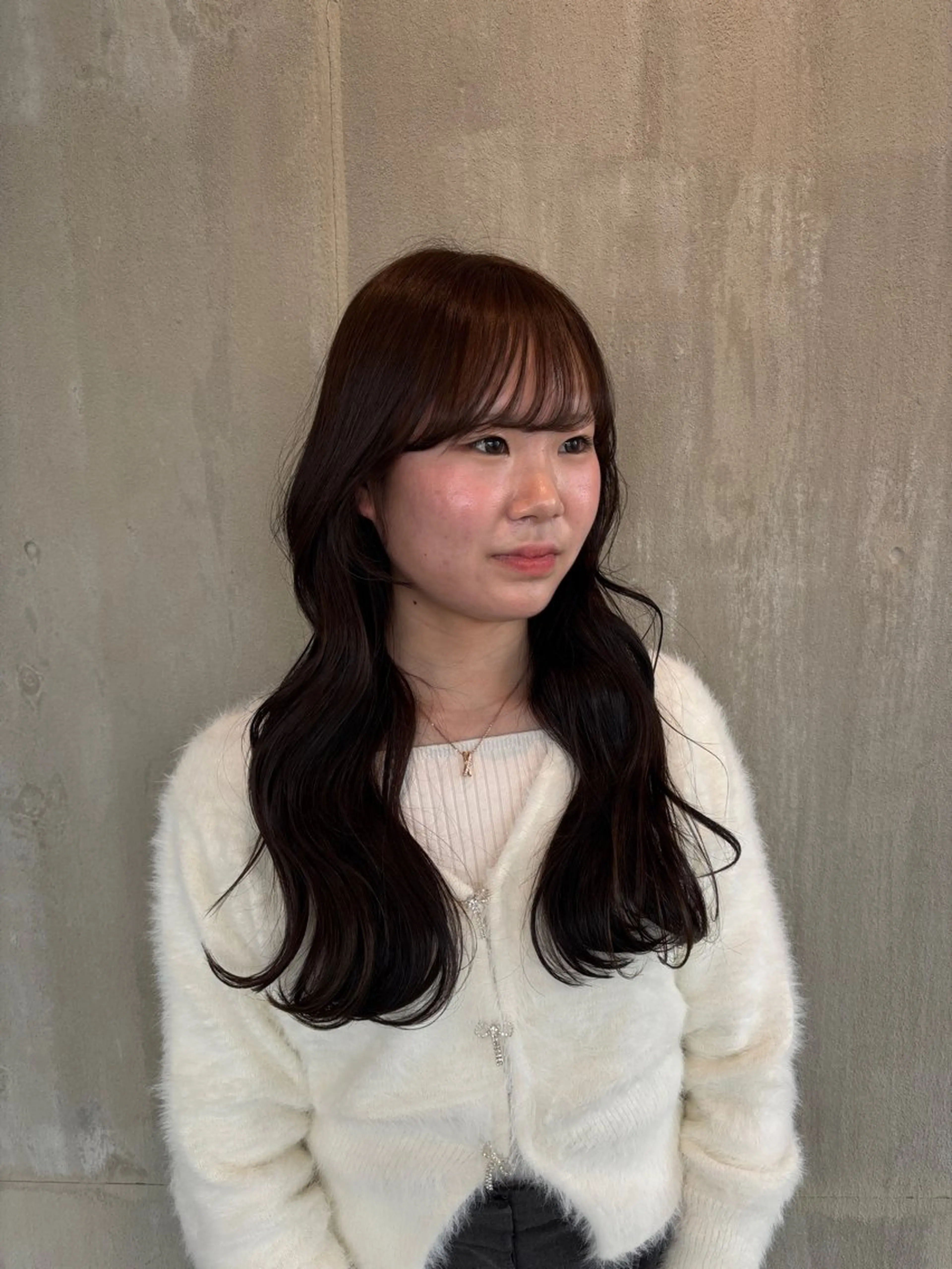 ロング カラー ブラウンカラー ヘアカラー トリートメント 小木曽 里華のヘアスタイル