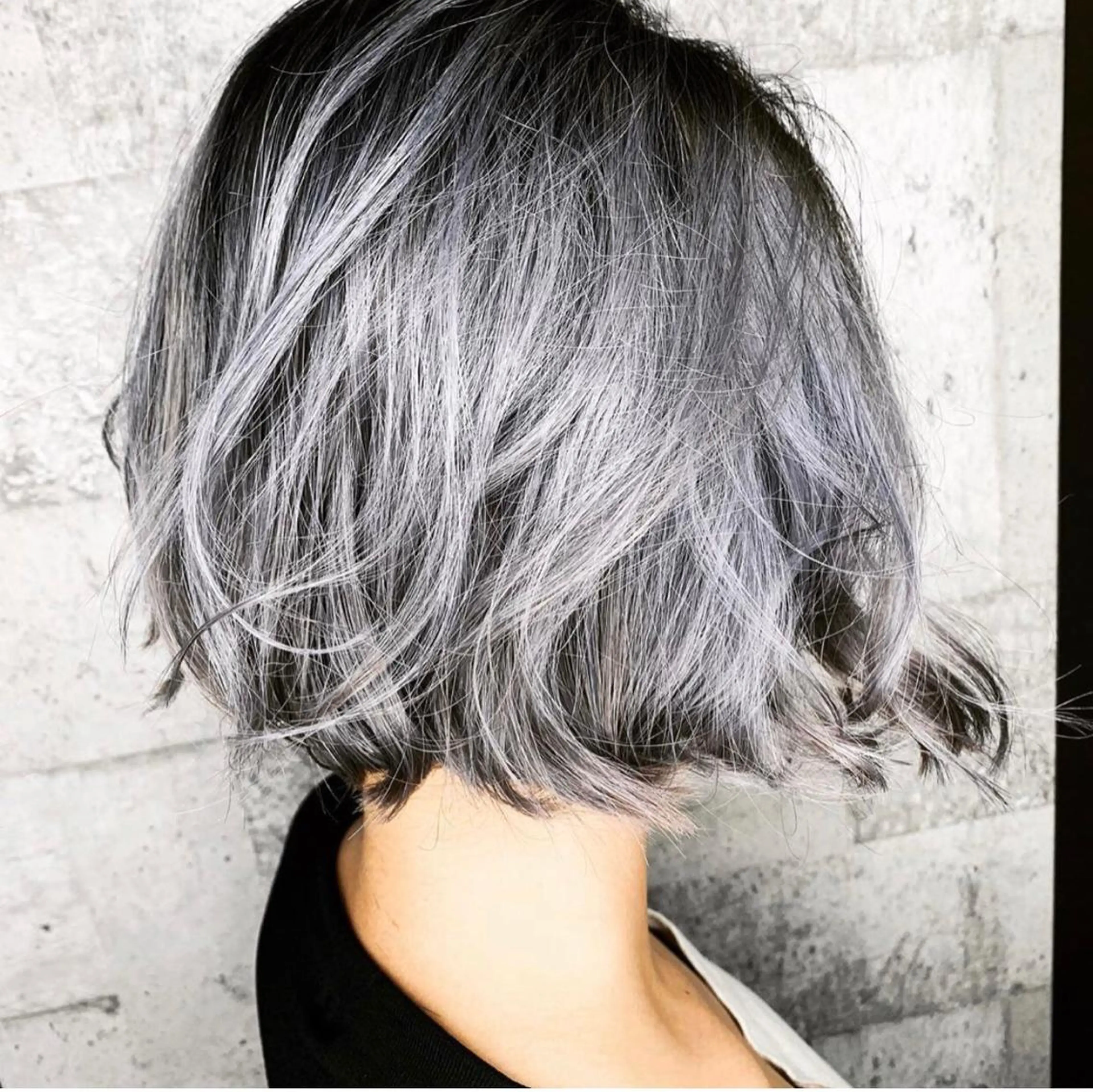 ショート カラー イヤリングカラー Ai 浅草橋店のヘアスタイル