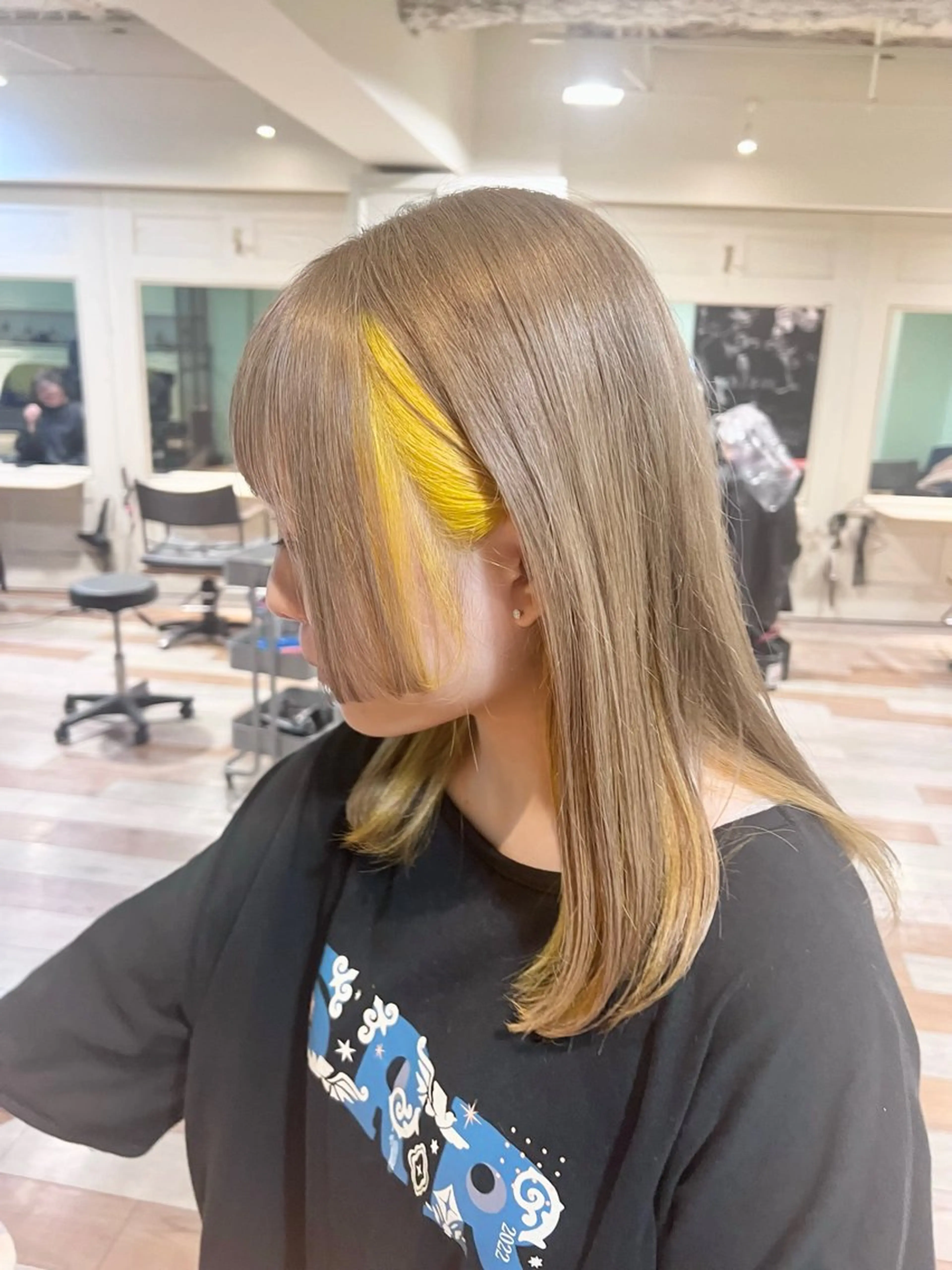 セミロング カラー ブリーチ デザインカラー インナーカラー ヘアカラー トリートメント 🌈デザインヘア職人 Kaede🌈のヘアスタイル