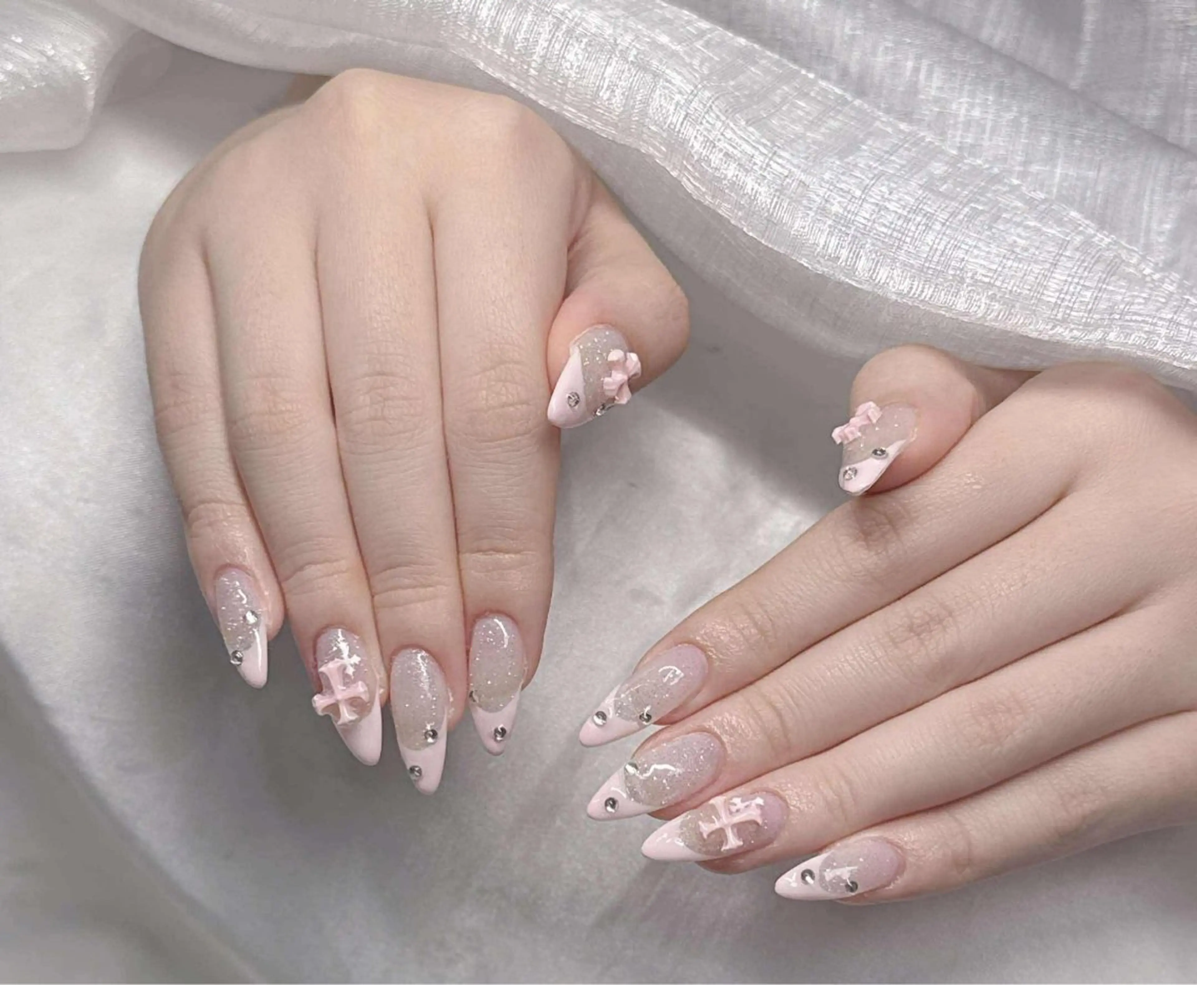 ネイル 長さ出し グラデーション 卒業式 キラキラネイル マグネットネイル ハンドネイル Lee Nailsのネイルデザイン