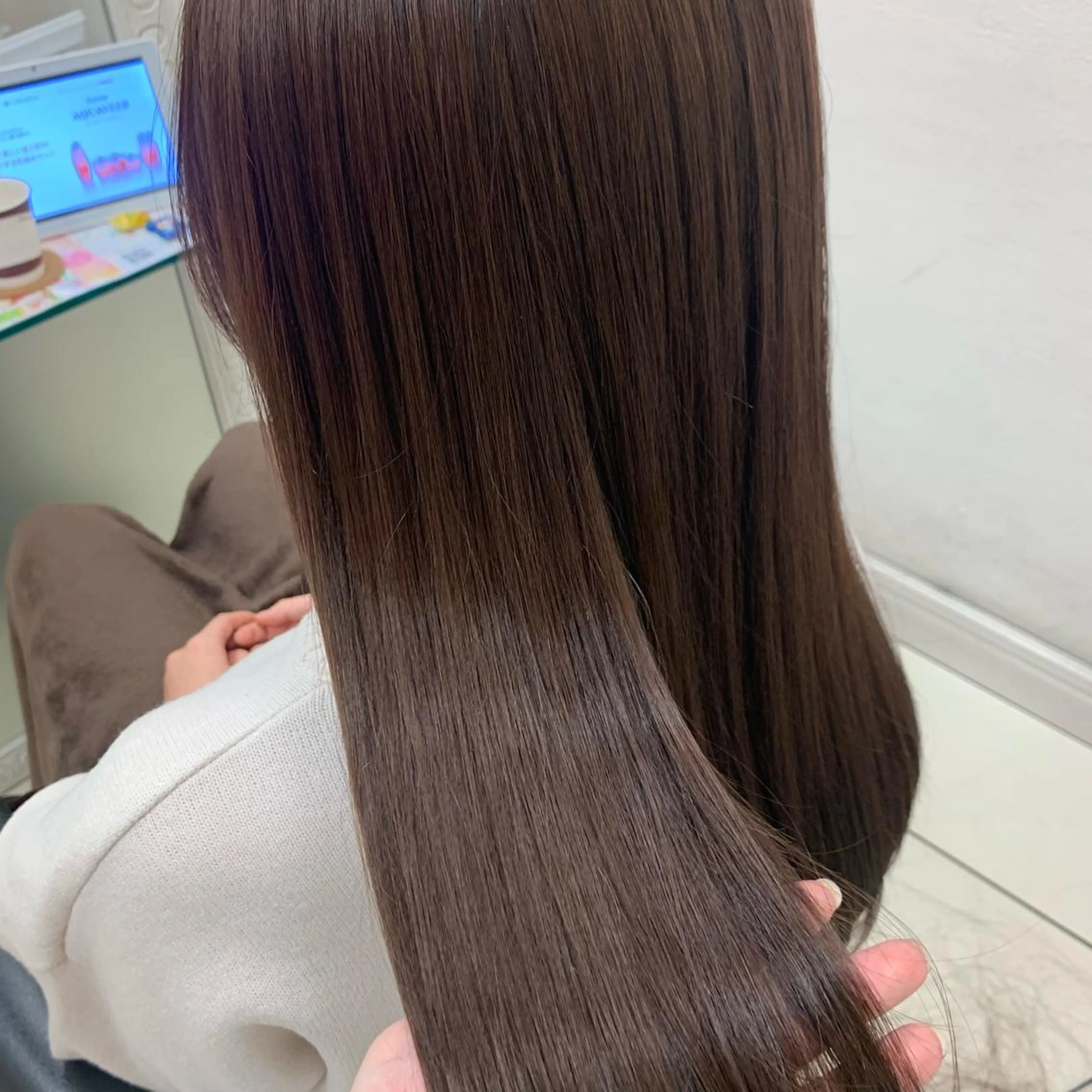 ロング カラー ブラウンカラー ヘアカラー トリートメント ウスイ ハルカのヘアスタイル