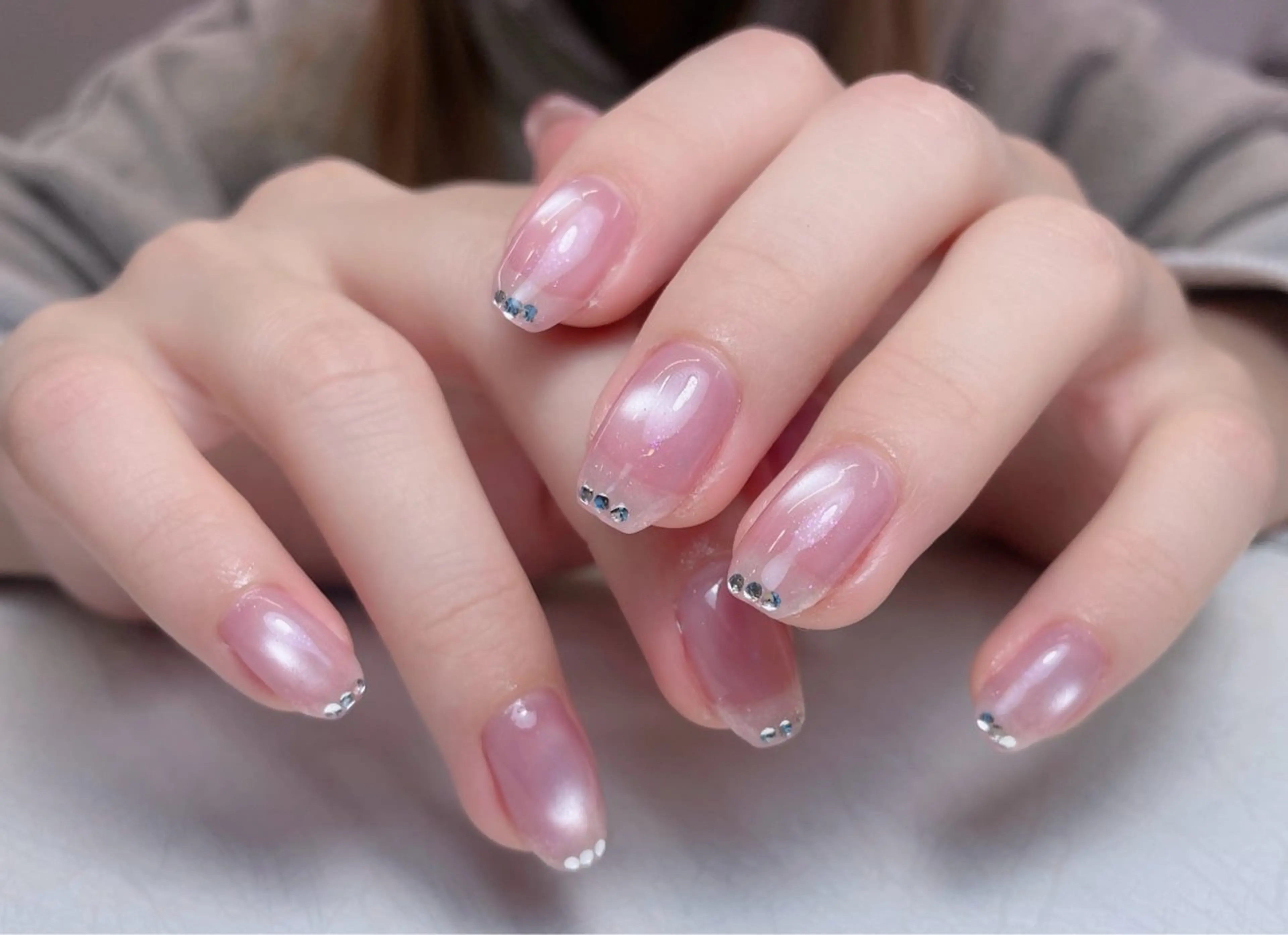 ネイル チークネイル 長さ出し フレンチネイル グラデーション キラキラネイル ハンドネイル 中野駅から2分 MEO NAILのネイルデザイン