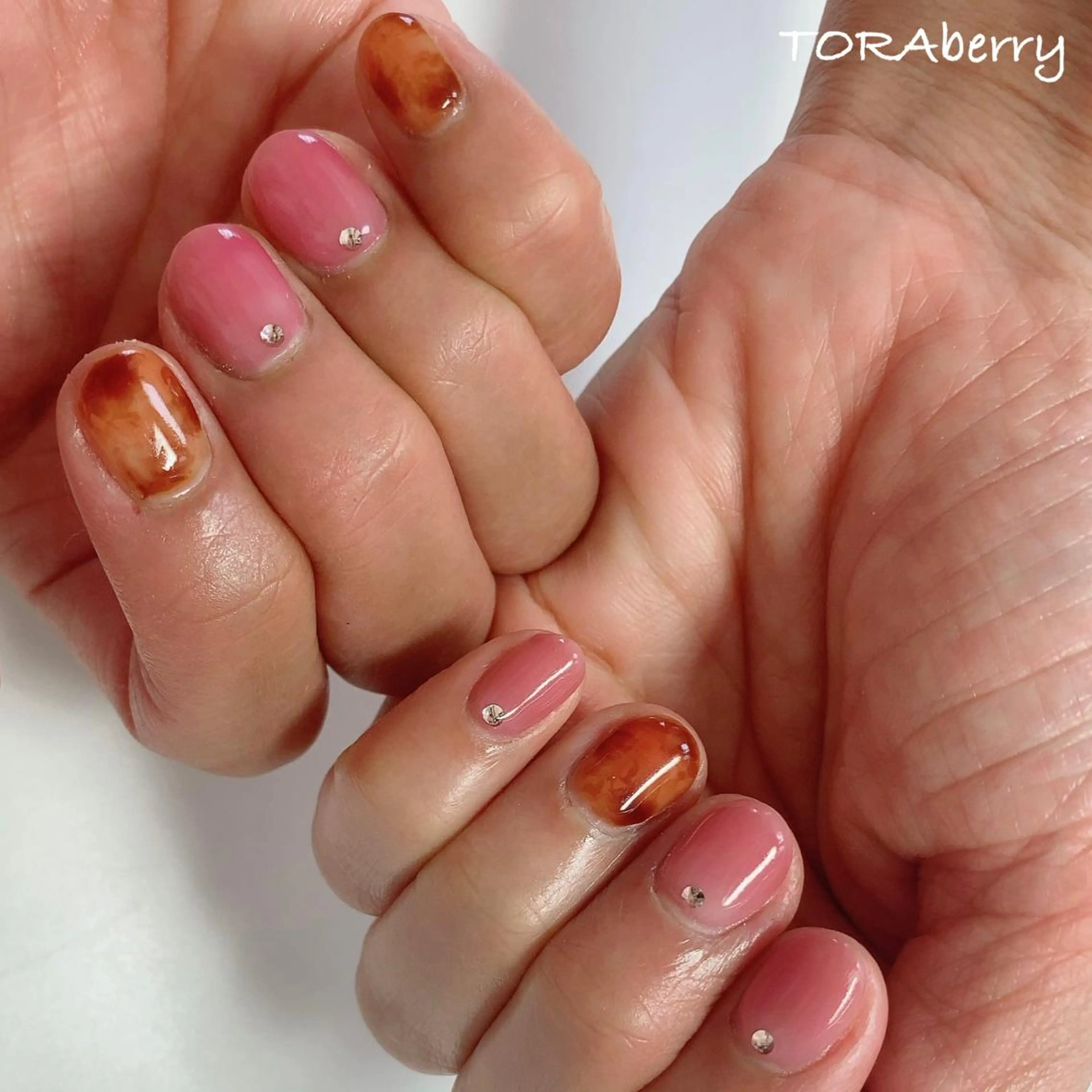 ネイル べっ甲ネイル ハンドネイル ネイリスト なつみのネイルデザイン