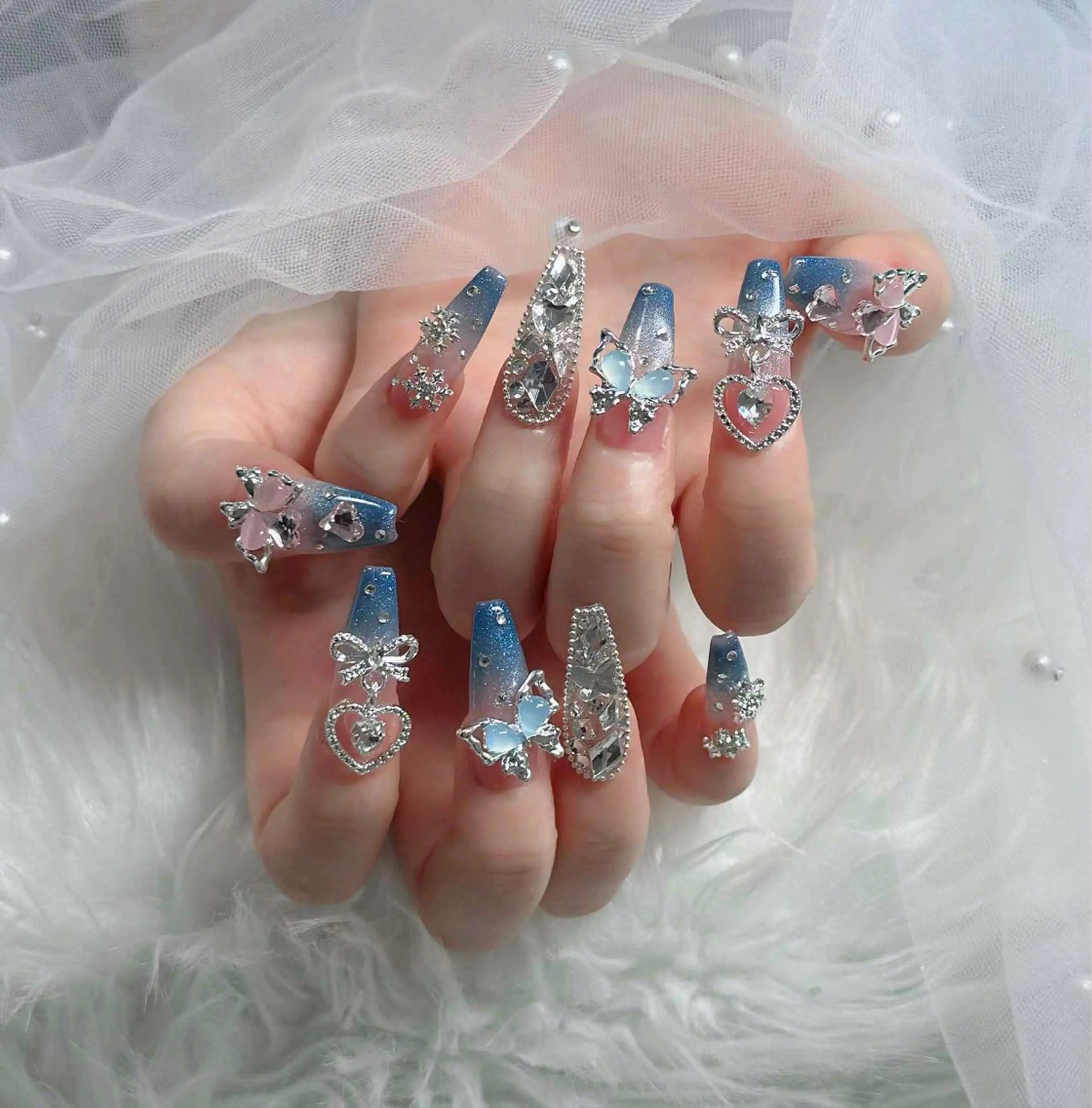 ネイル フレンチネイル ジェルネイル ガラスフレンチ ハロウィン ハート ハンドネイル H.baby Nail Salonのネイルデザイン