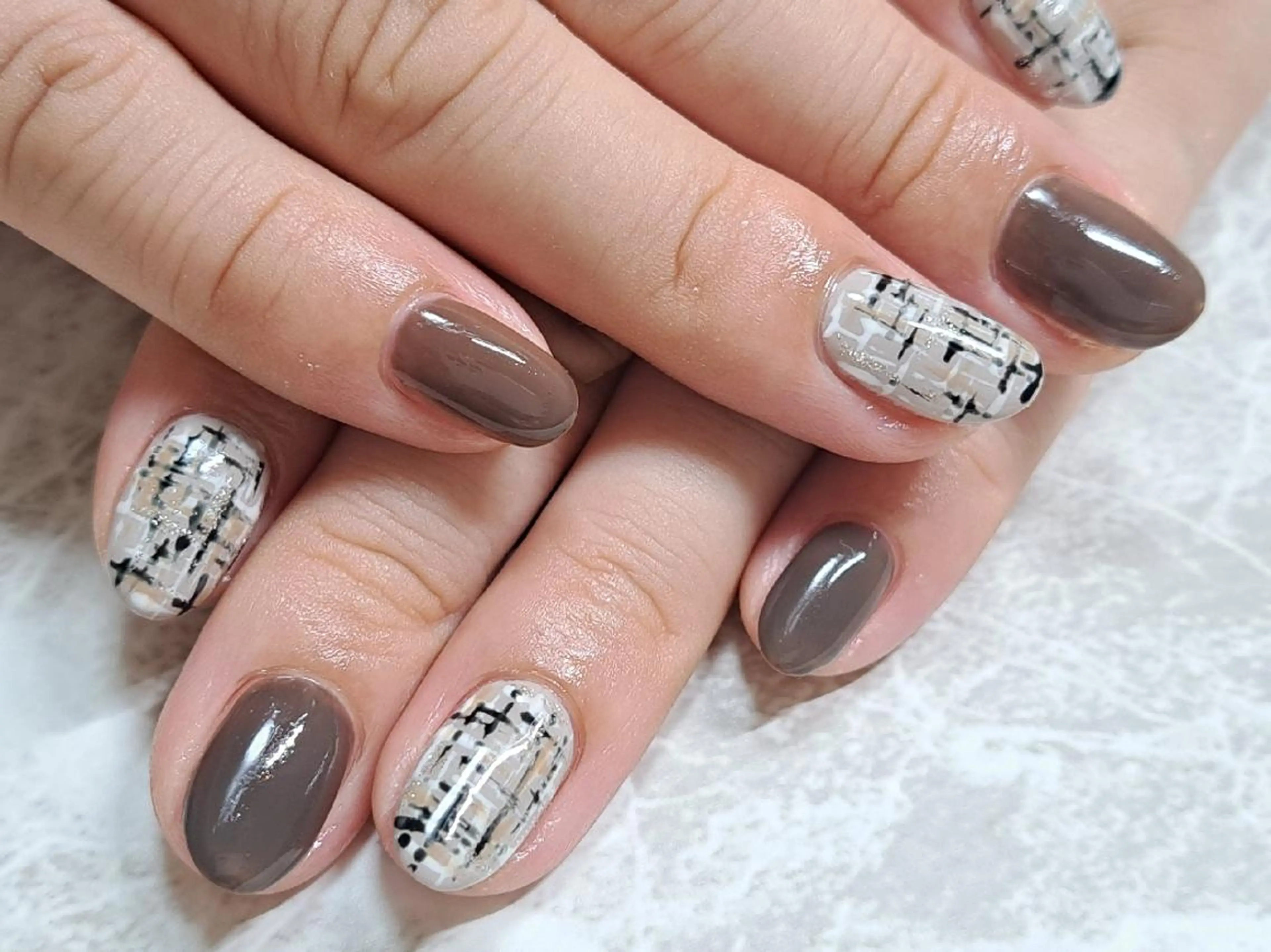 ネイル ツイードネイル Lupinus所属・Lupinus ルピナスのネイルデザイン