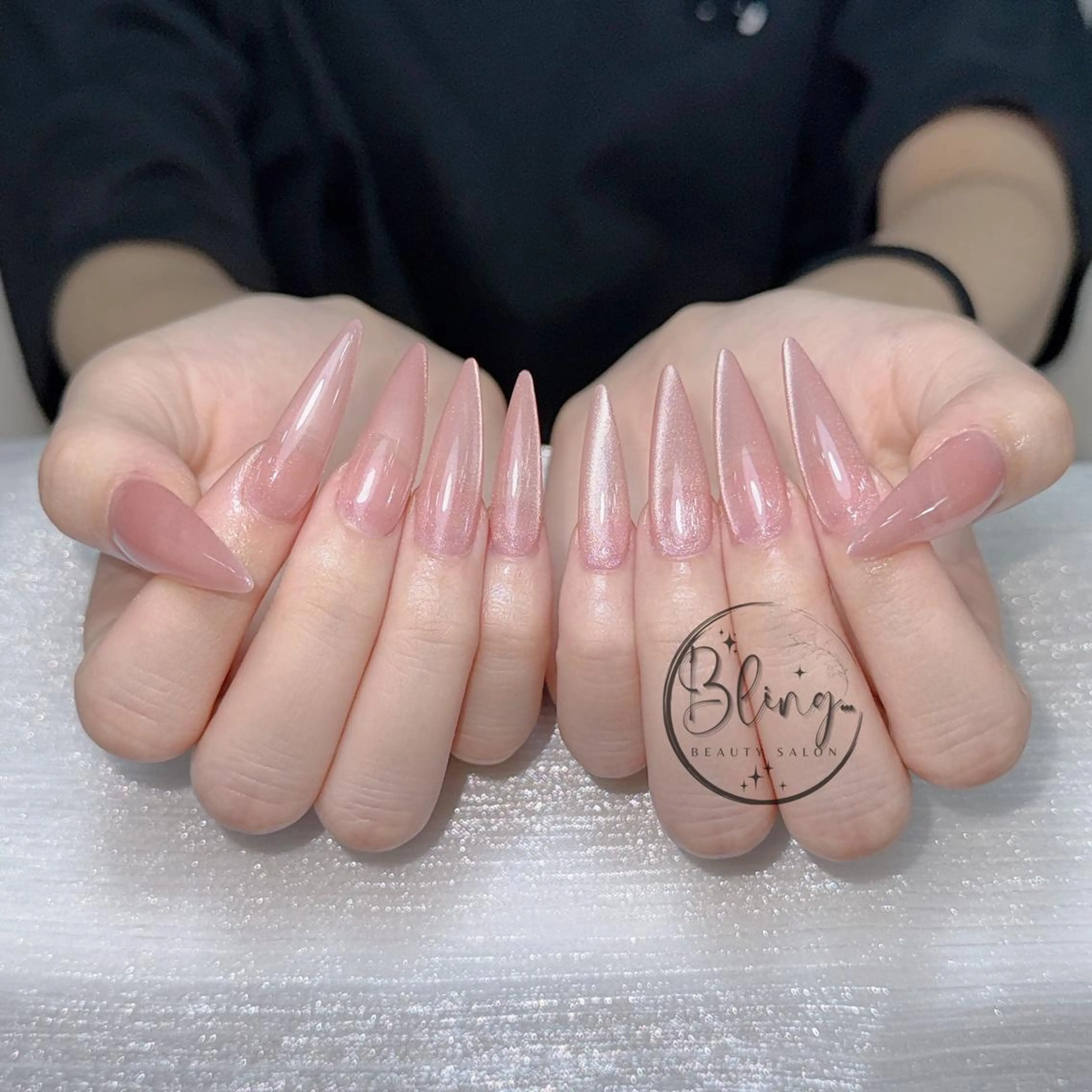 ロング 韓国風ヘア ハンドネイル Bling Salonのネイルデザイン