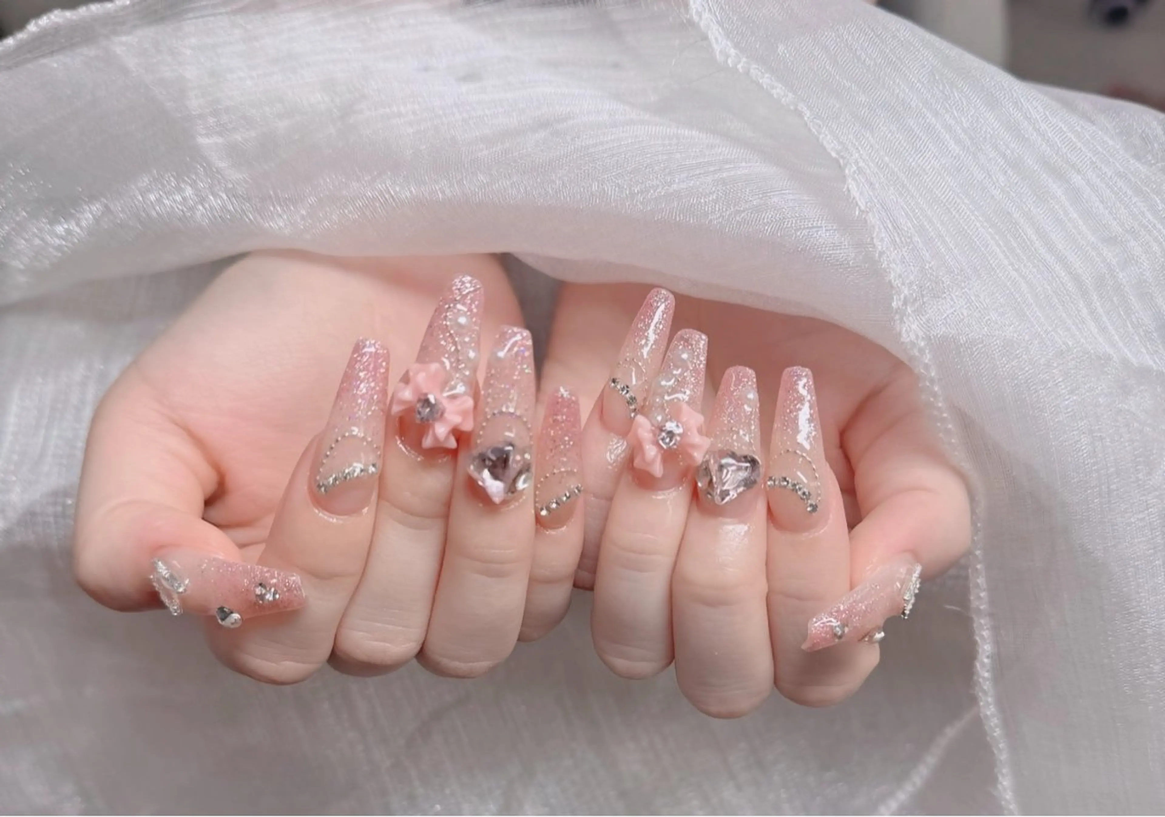 ネイル フレンチネイル ジェルネイル ガラスフレンチ ハロウィン ハート H.baby Nail Salonのネイルデザイン