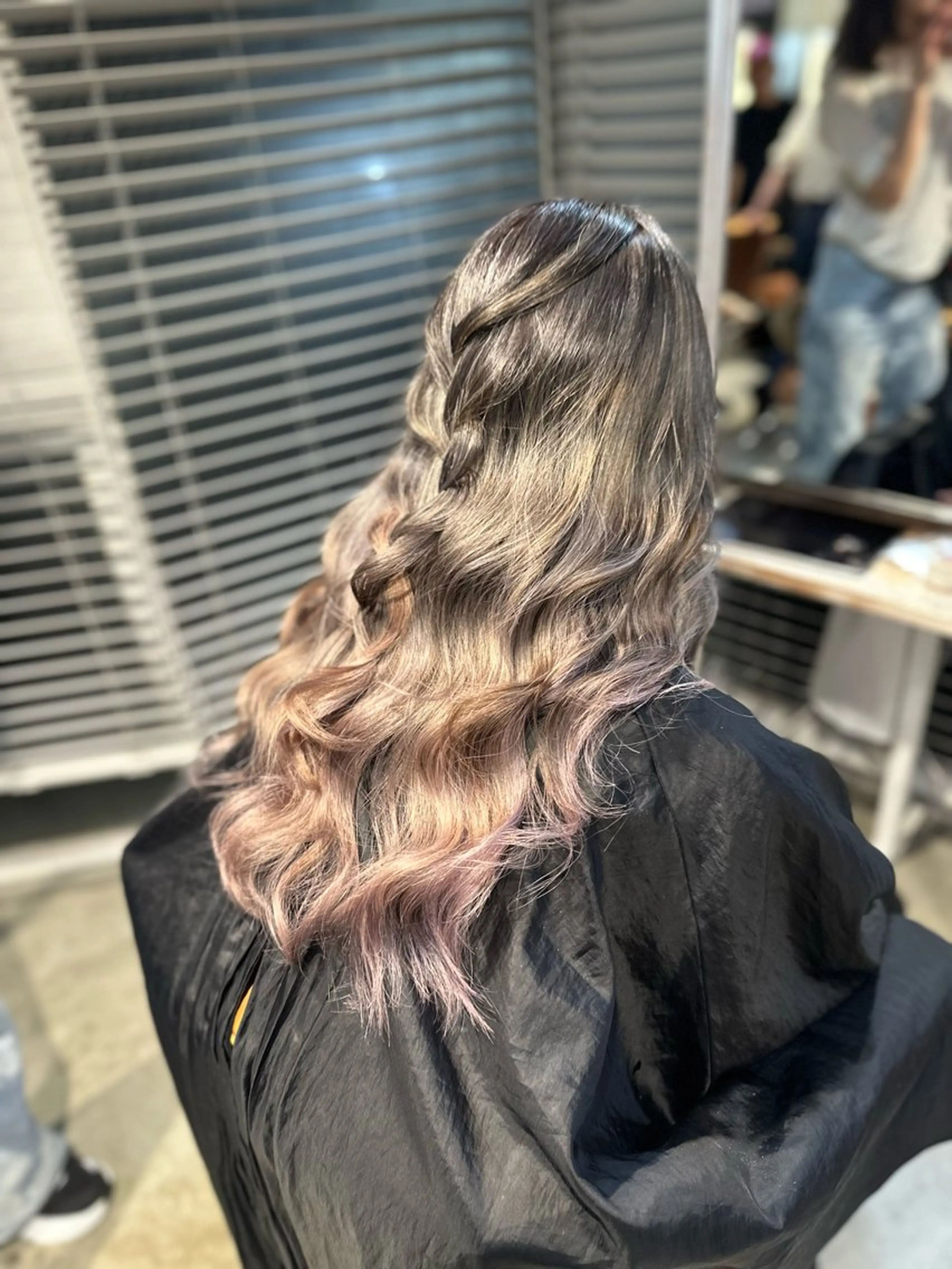 ロング カラー ヘアカラー トリートメント ハイトーンカラー が絶対可愛い✨泰聖✨のヘアスタイル