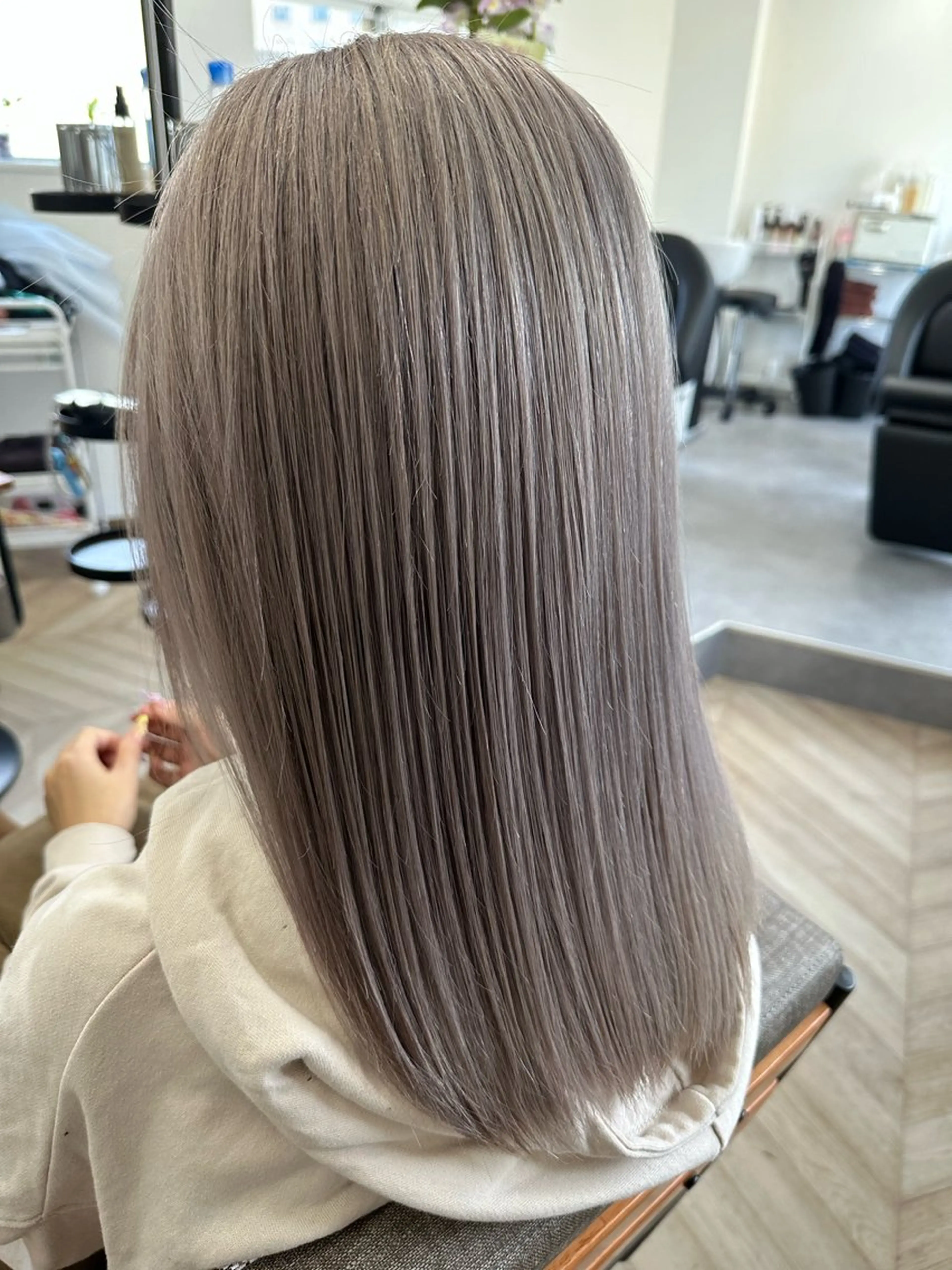 ミディアム カラー be flotのヘアスタイル