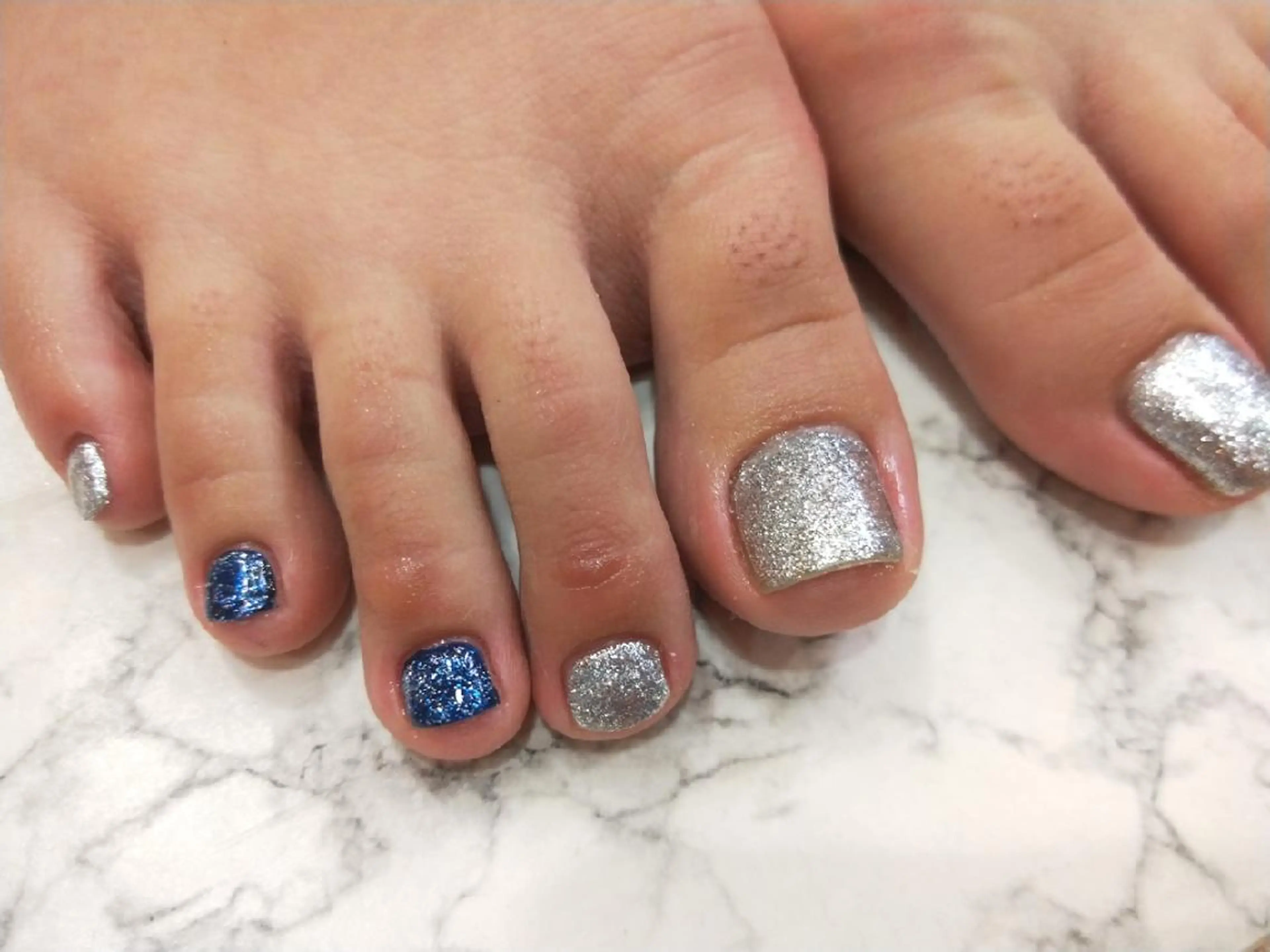 フットワンカラー🩴🩷の写真