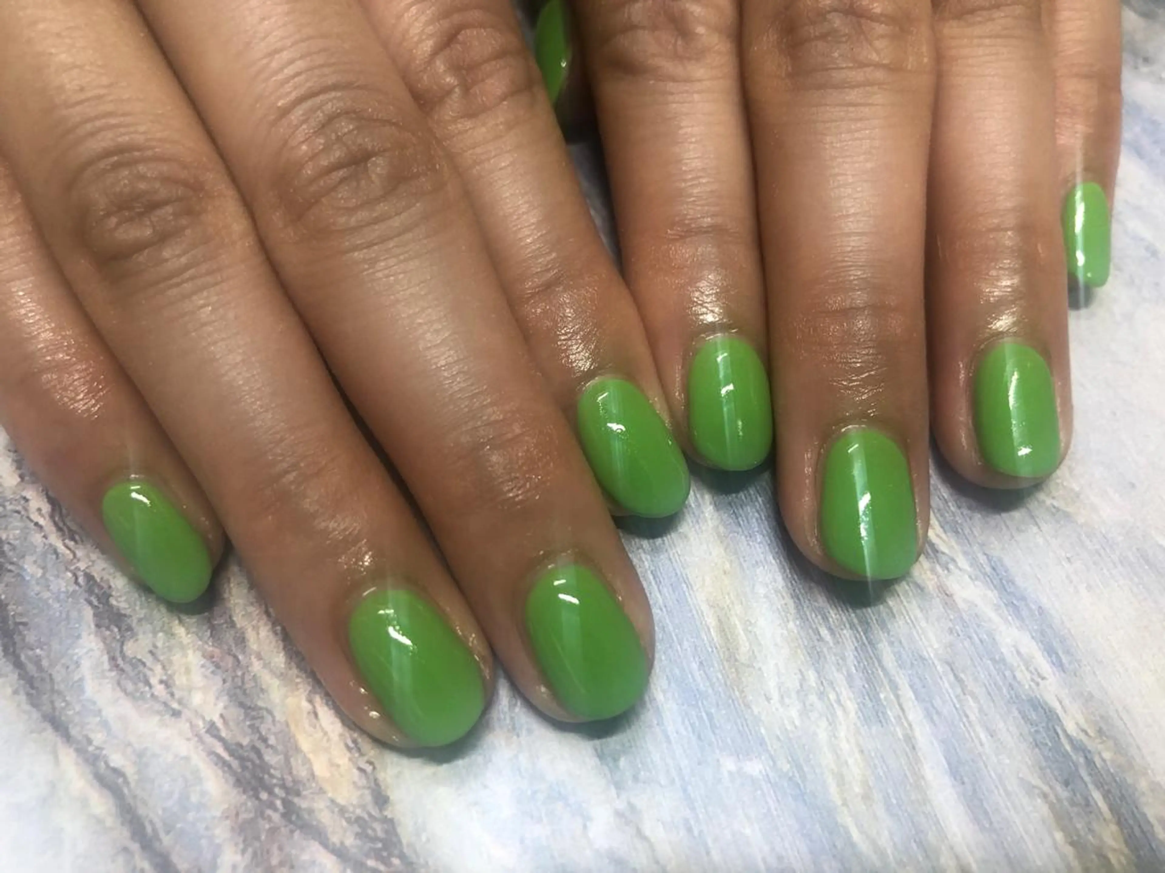 ネイル グリーン ハンドネイル mogunail &blowのネイルデザイン