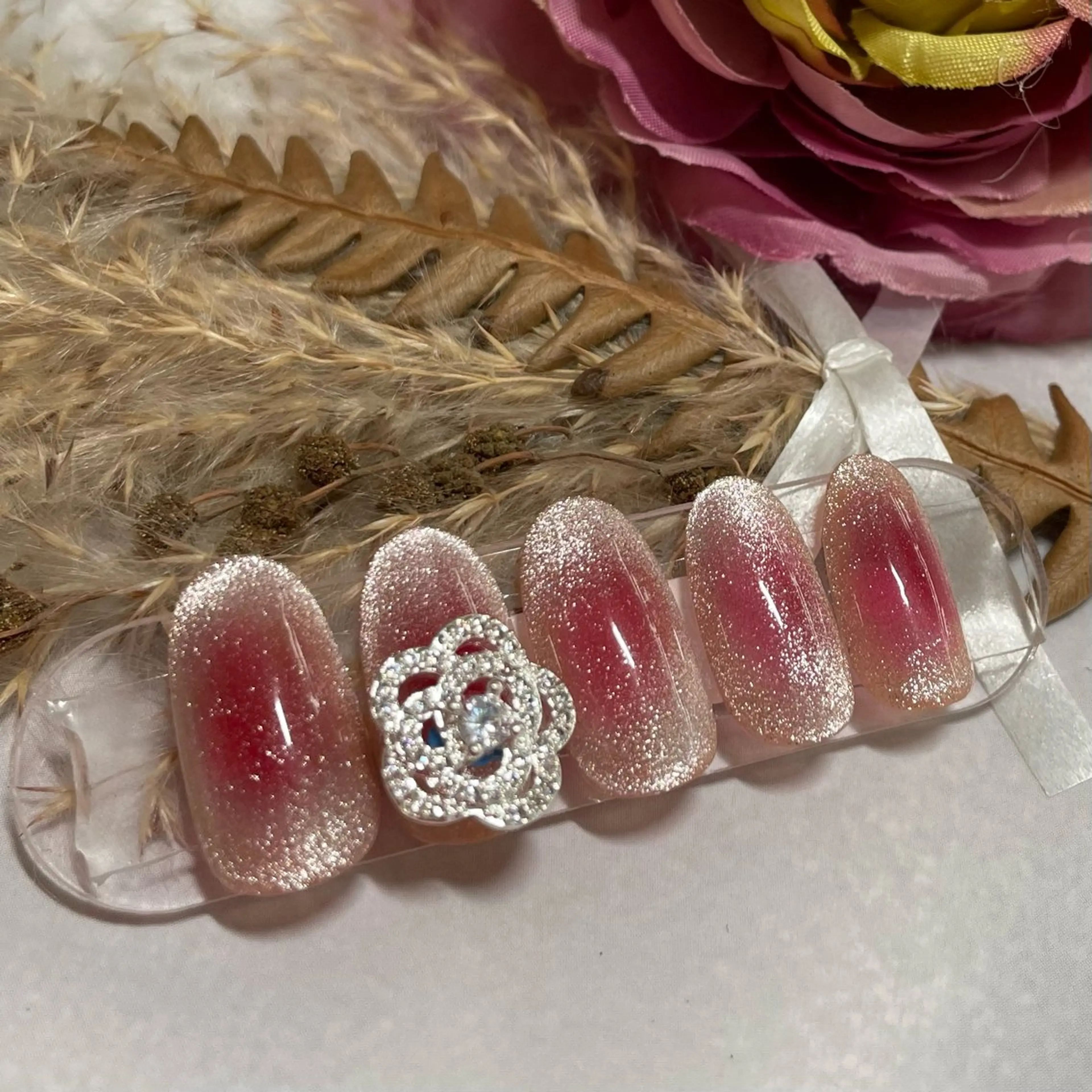 ネイル チークネイル 韓国ネイル マグネットネイル nailsalon kitのネイルデザイン