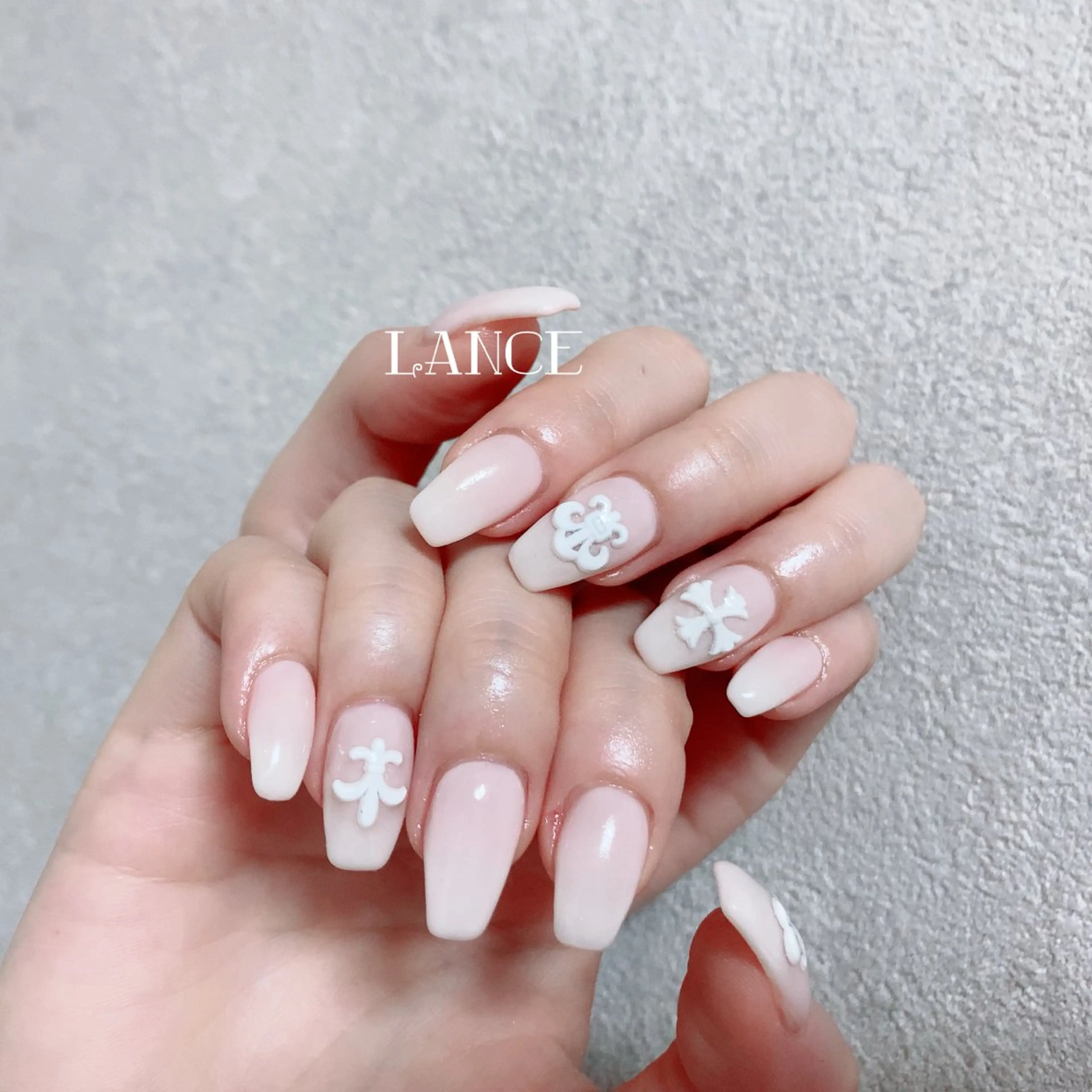 ネイル オーロラネイル フレンチネイル グラデーション キラキラネイル 韓国ネイル ハンドネイル Lance nailのネイルデザイン