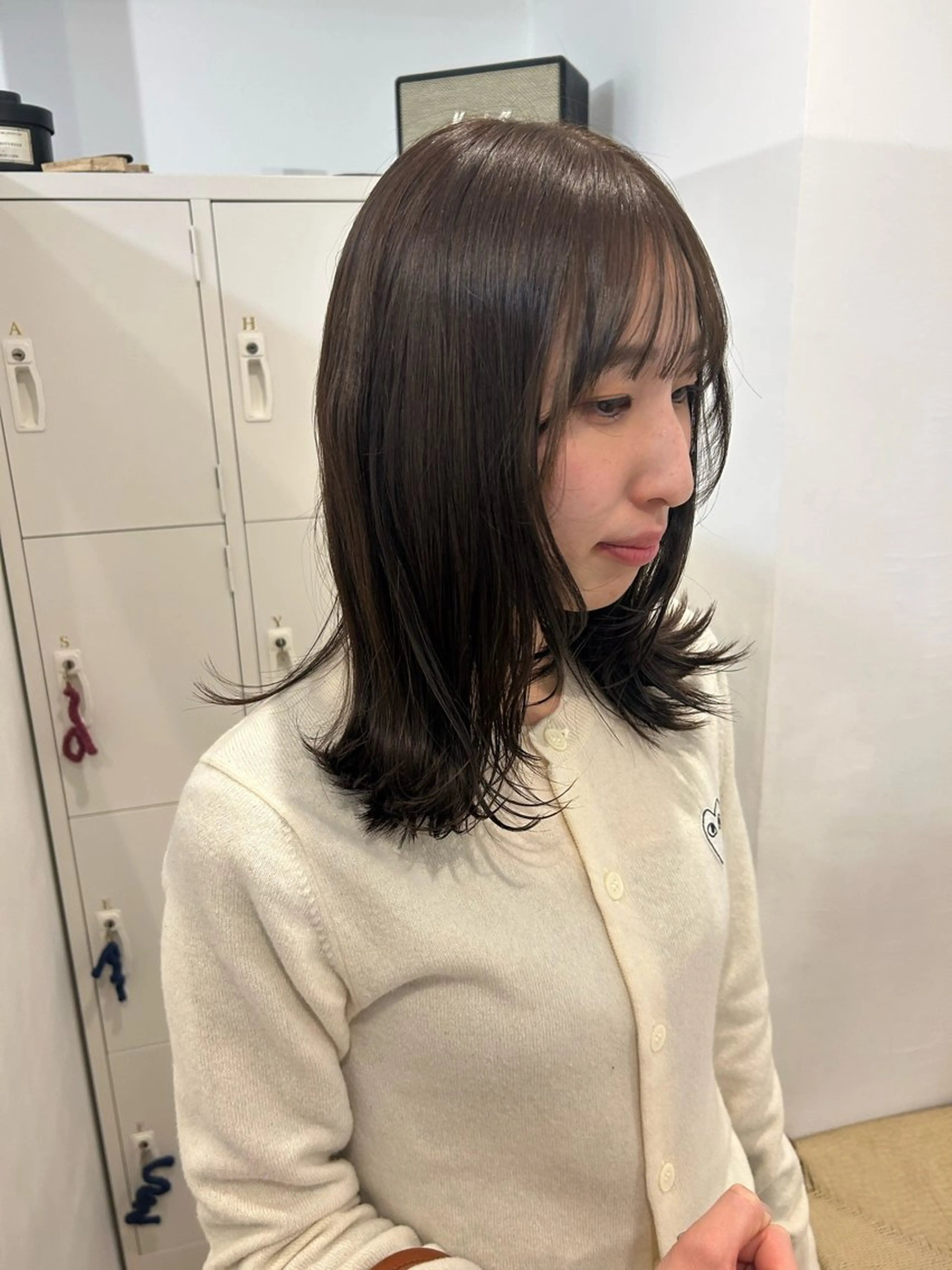 ミディアム レイヤーカット カット ヘアカラー トリートメント オリーブ/ ナカミネアキナのヘアスタイル