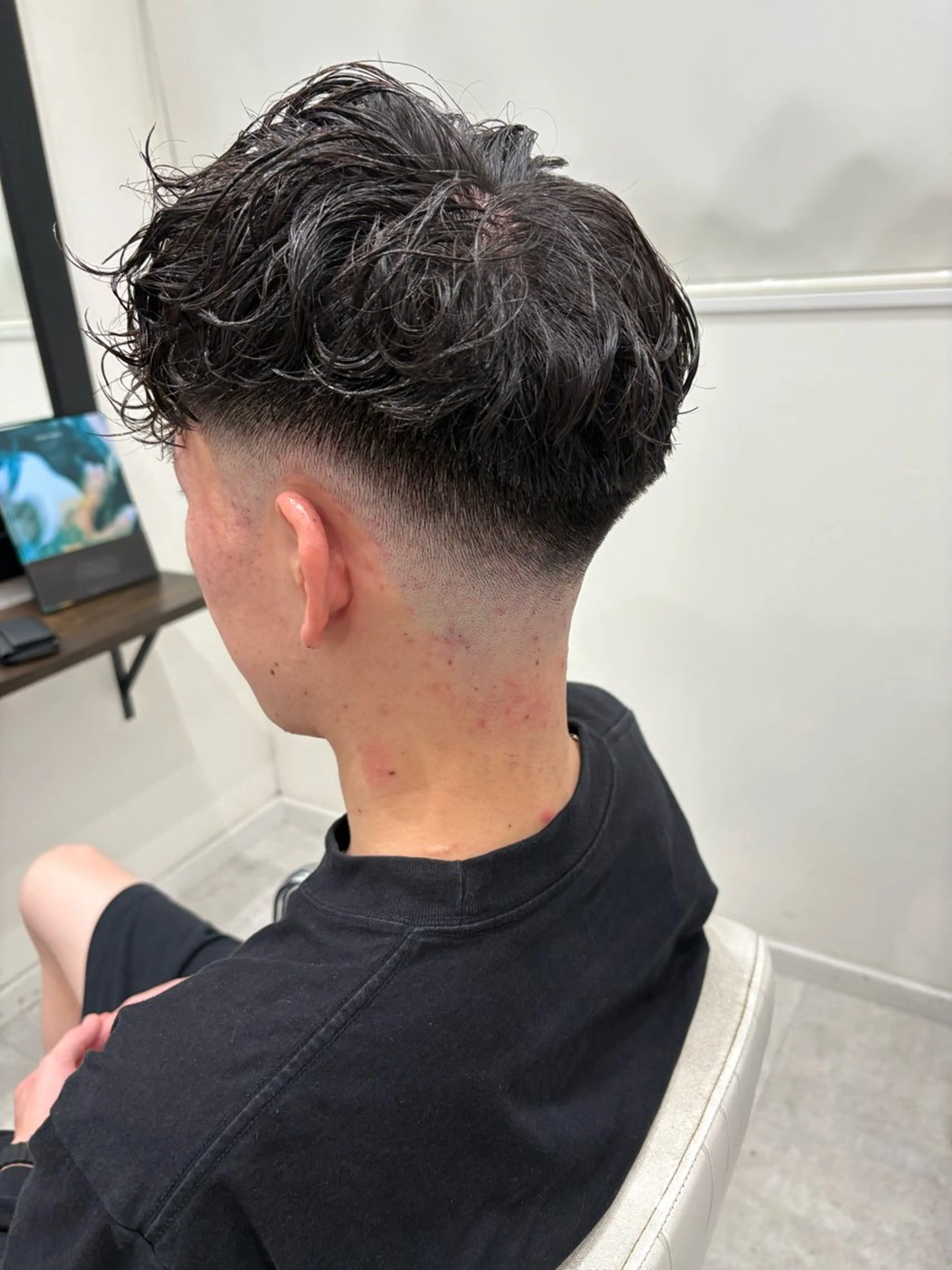 ショート パーマ メンズ 本間 颯太のヘアスタイル