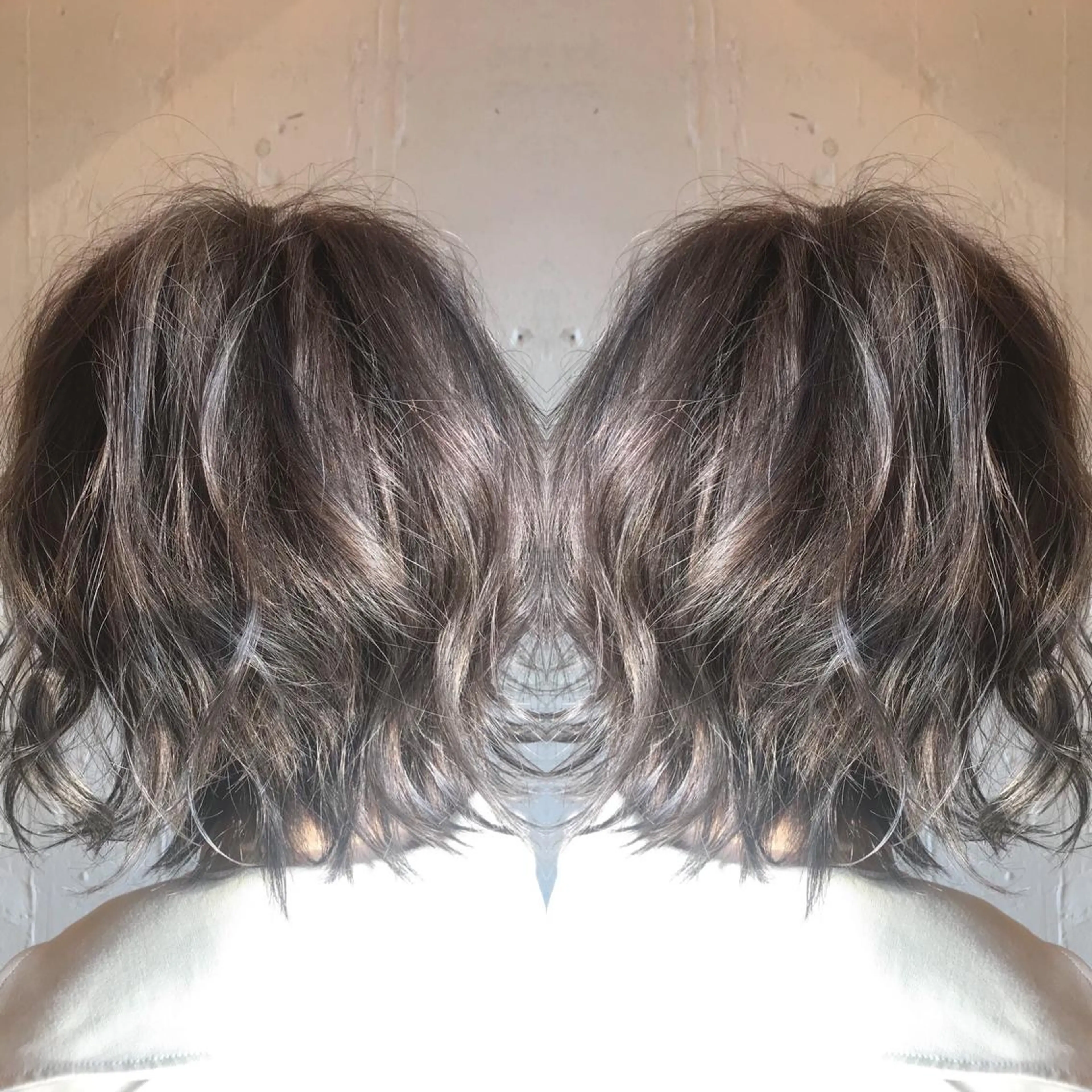 ショート カラー 透明感カラー グレージュ ハイライトカラー ハイライト カット ヘアカラー トリートメント レイヤー/大人メンズ パーマ🌀 平島拓也のヘアスタイル