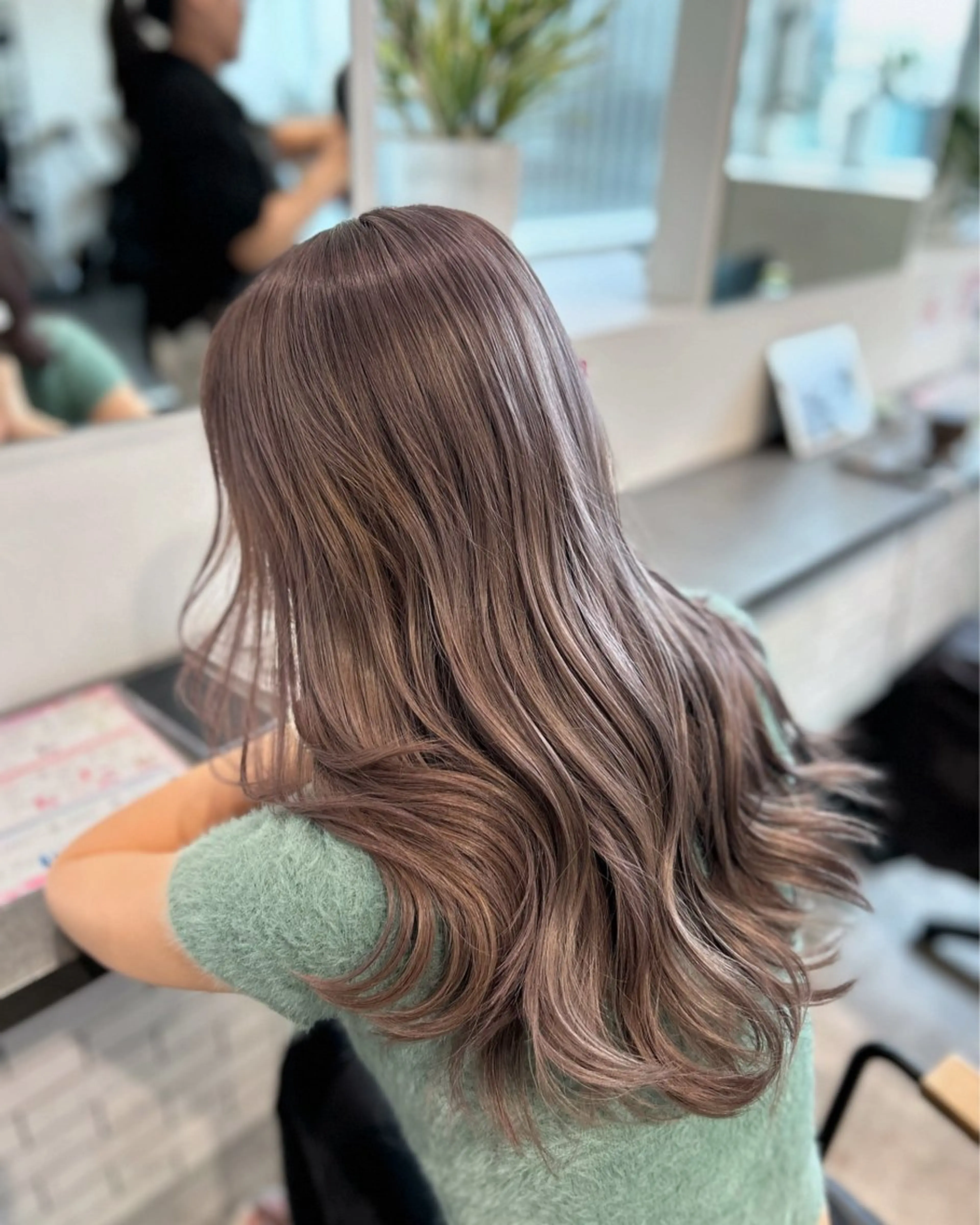 ロング カラー ブリーチ/ベージュ /レイヤー/ひよりのヘアスタイル