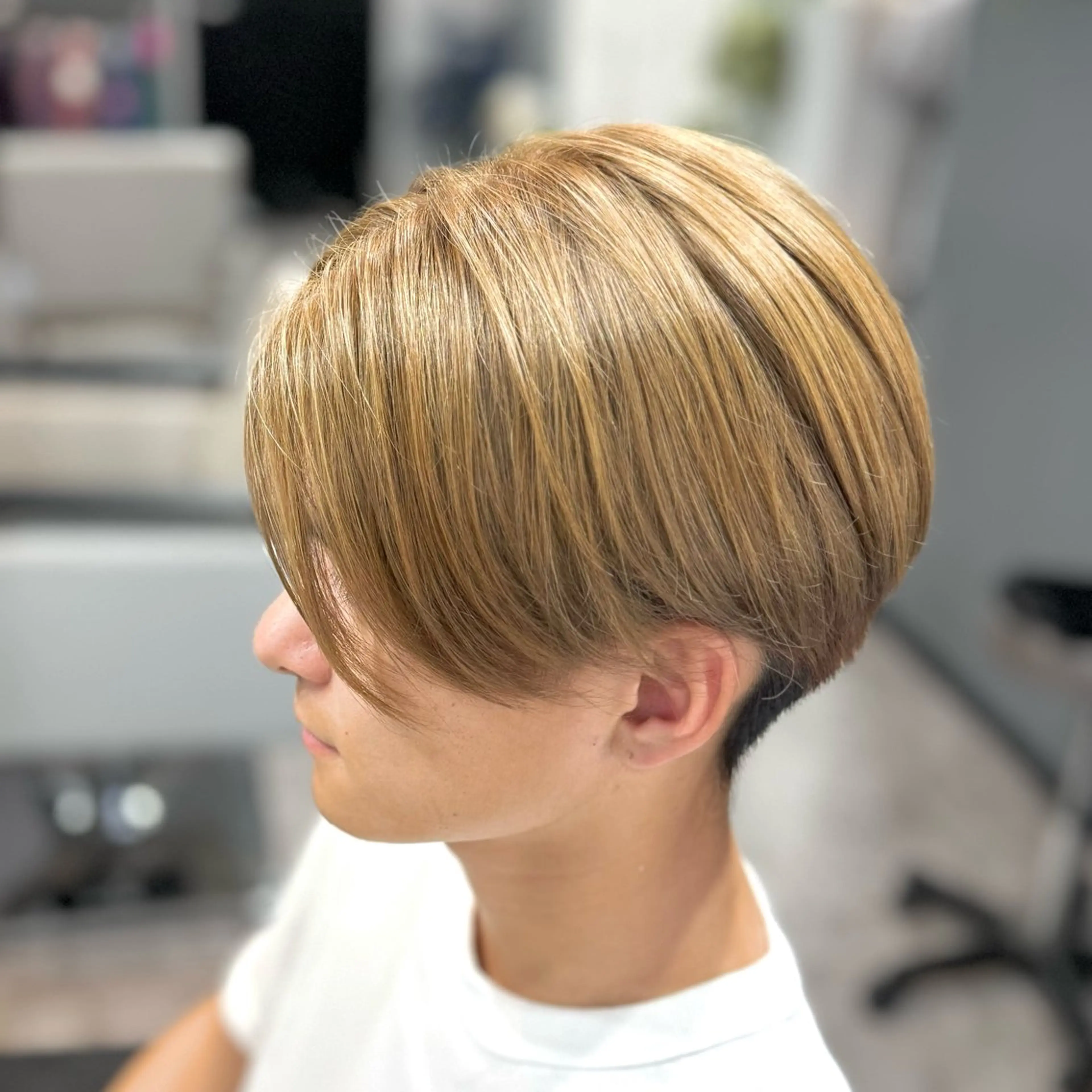 ショート カラー メンズ メンズブリーチ ベージュカラー ブリーチ 吉田 聡一のヘアスタイル