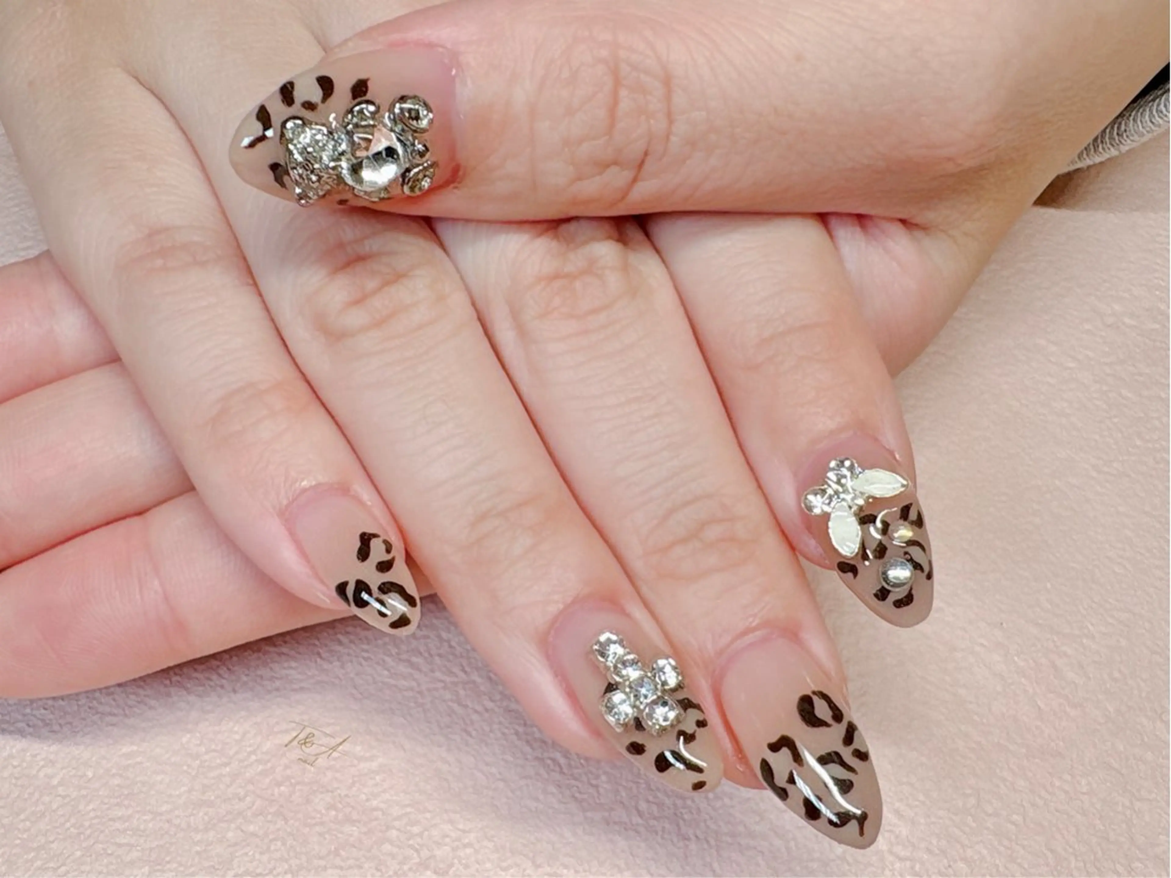 ネイル 長さ出し ジェルネイル グラデーション スカルプネイル T&A nailのネイルデザイン