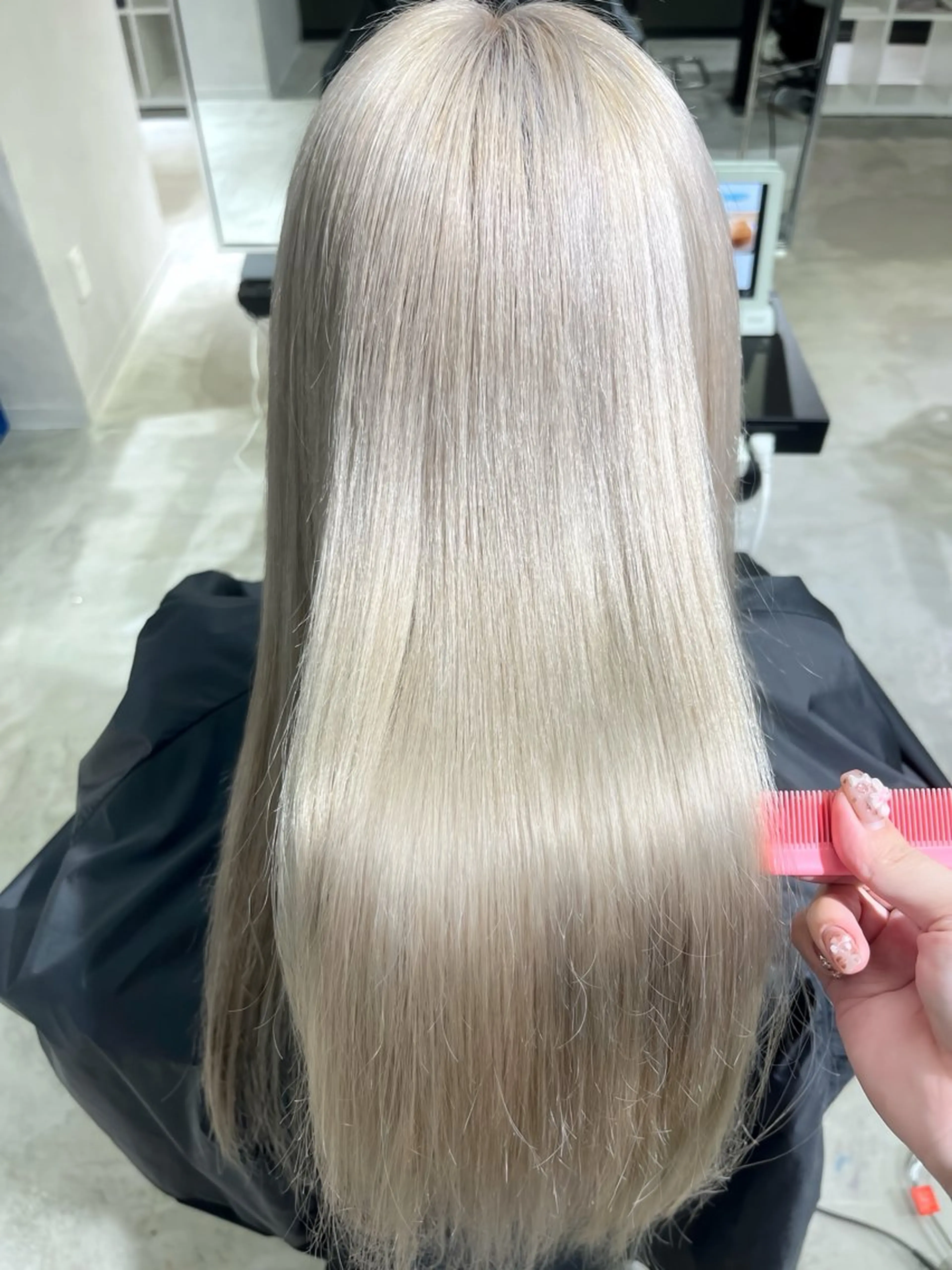 カラー バレイヤージュ ブリーチ ブロンド ケアブリーチ デザインカラー 心斎橋/ブロンド/ ペールカラー/あみかのヘアスタイル