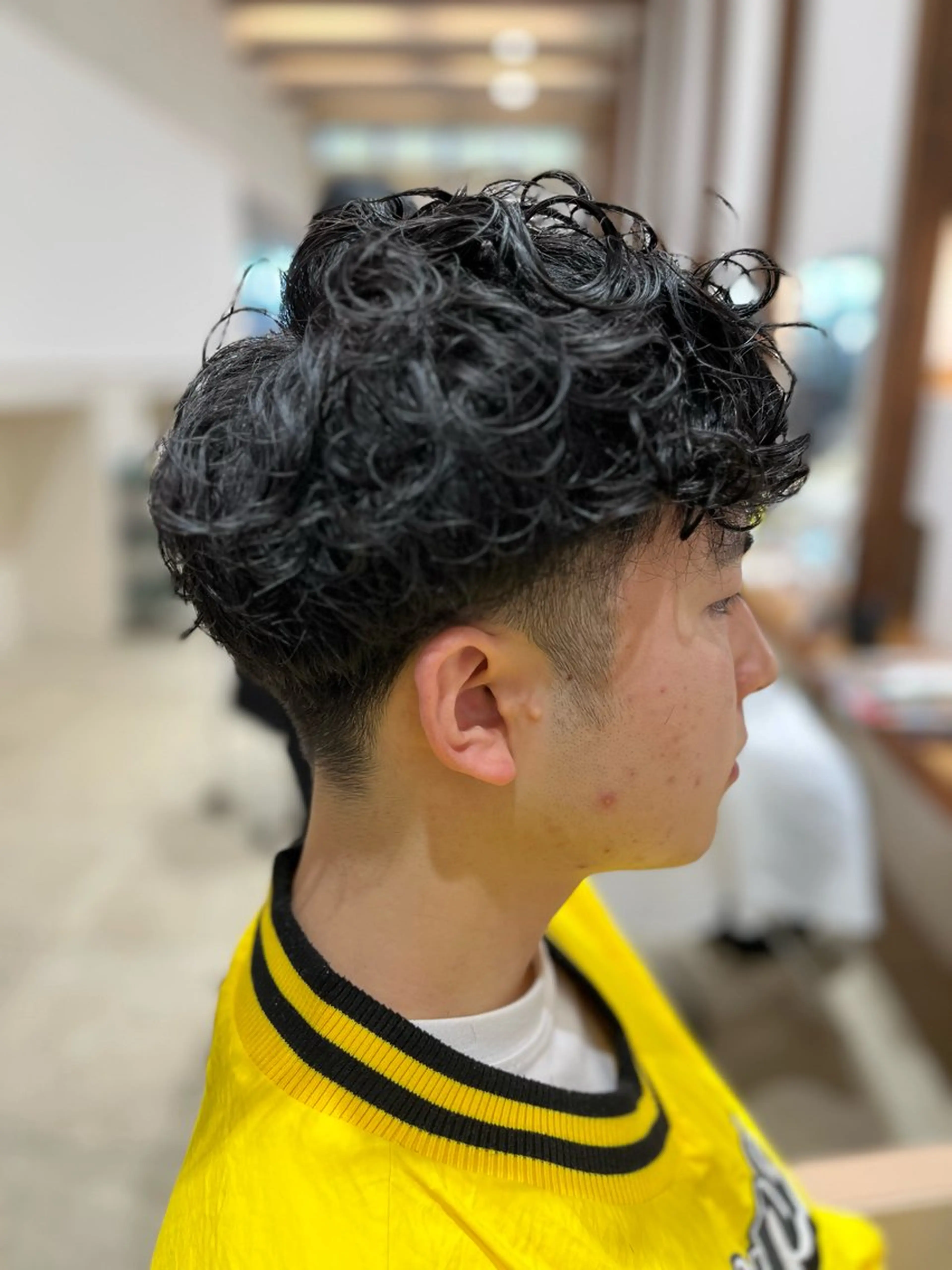 パーマ メンズ 沖元 統弥のヘアスタイル