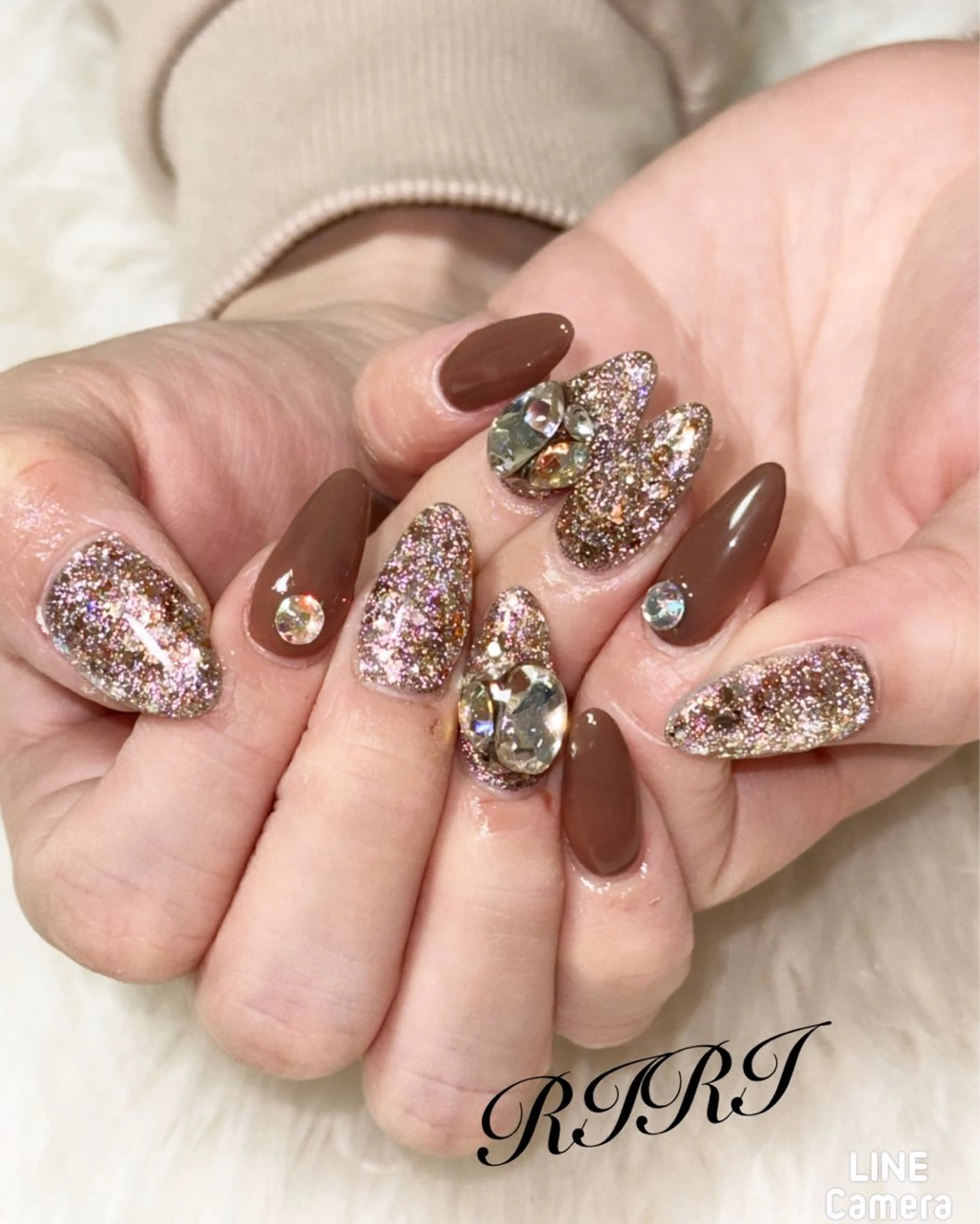 ネイル フラッシュネイル ジェルネイル ハート キラキラネイル 韓国ネイル ハンドネイル riri オーナーのネイルデザイン