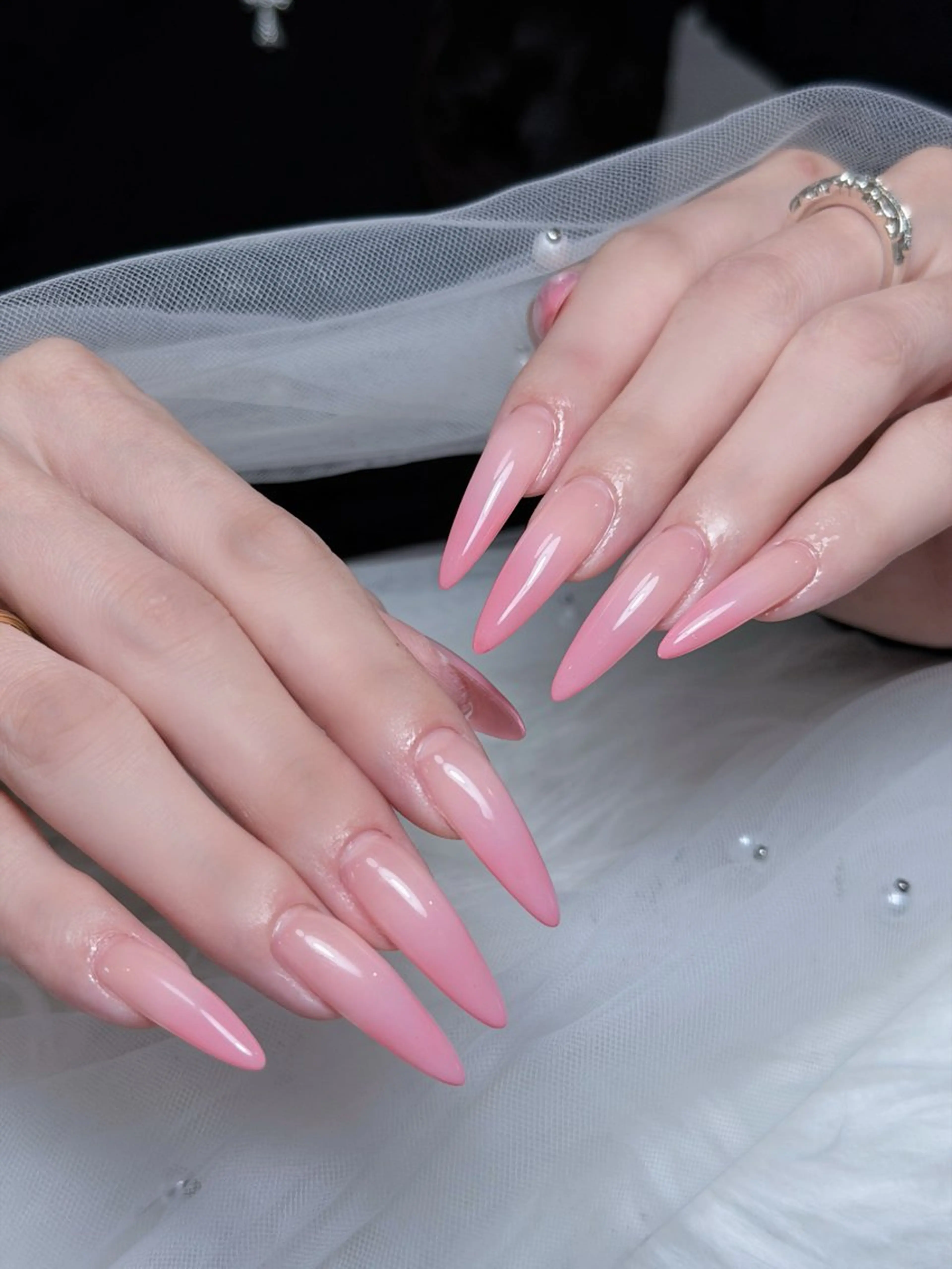 ネイル チークネイル ドット フレンチネイル グラデーション ハート ハンドネイル Julli NailStudioのネイルデザイン