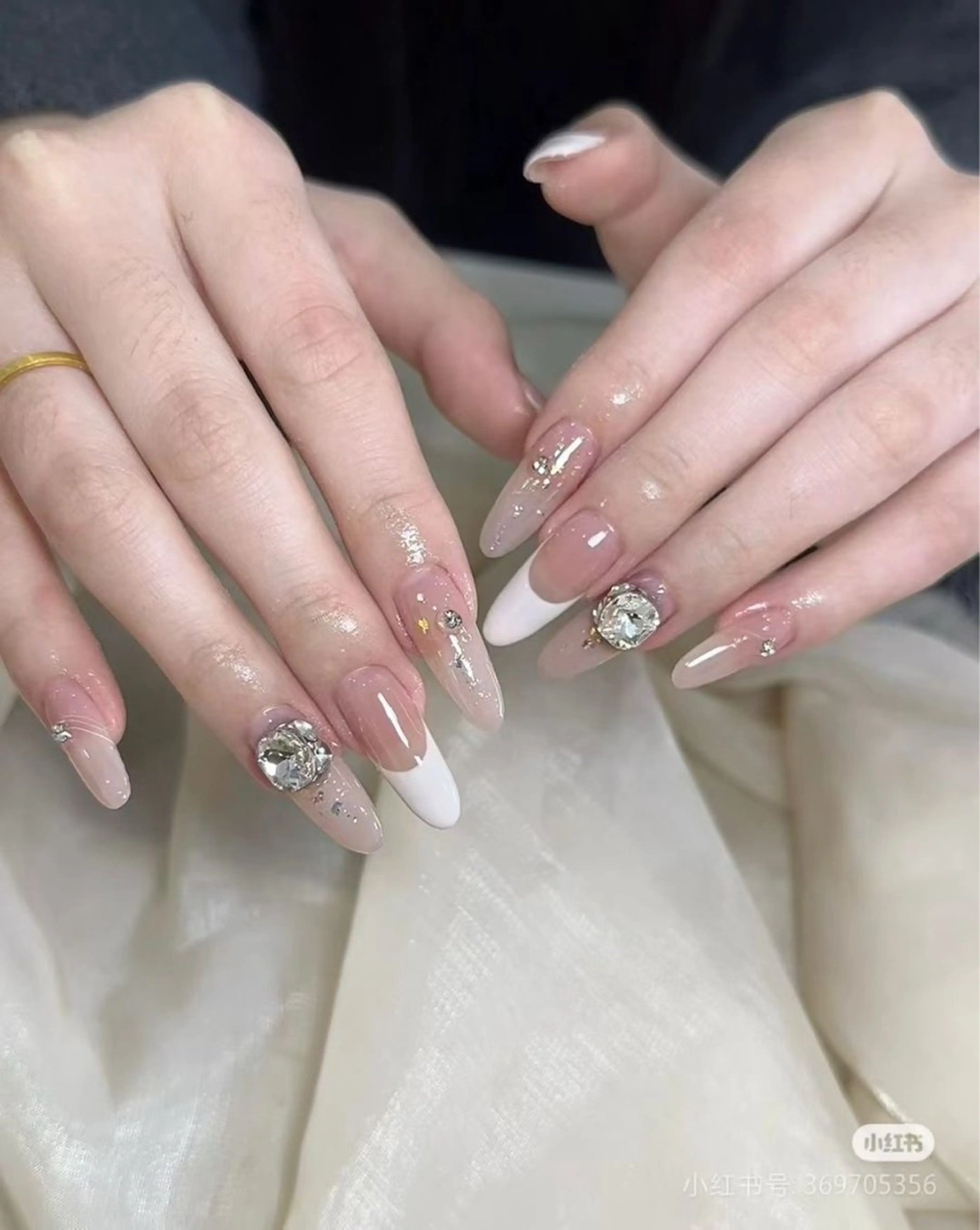 ネイル アートネイル 韓国ネイル 持ち込み ニュアンスネイル ワンカラーネイル イブ ネイリのネイルデザイン